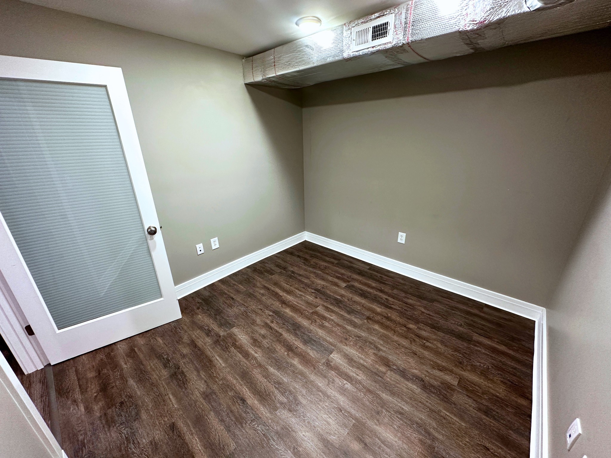 1811 Memorial Cir Suite 15 Property Photo 9