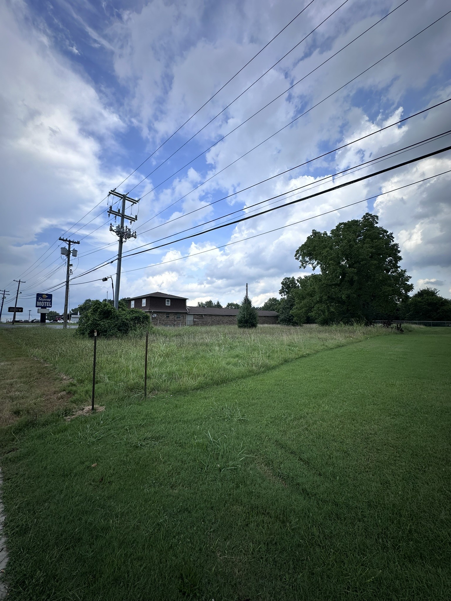 2255 Fort Campbell Blvd Property Photo 2