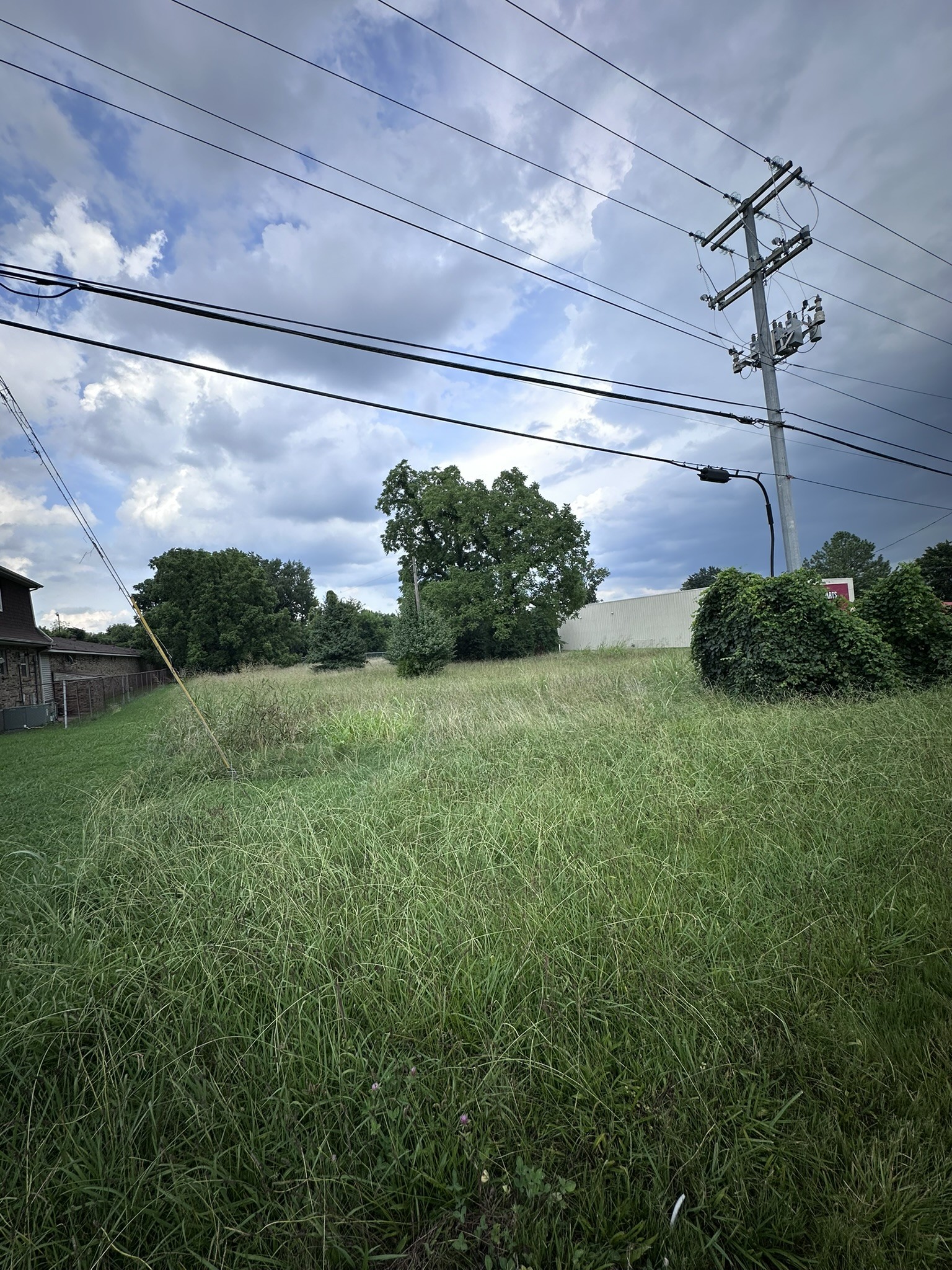 2255 Fort Campbell Blvd Property Photo 4