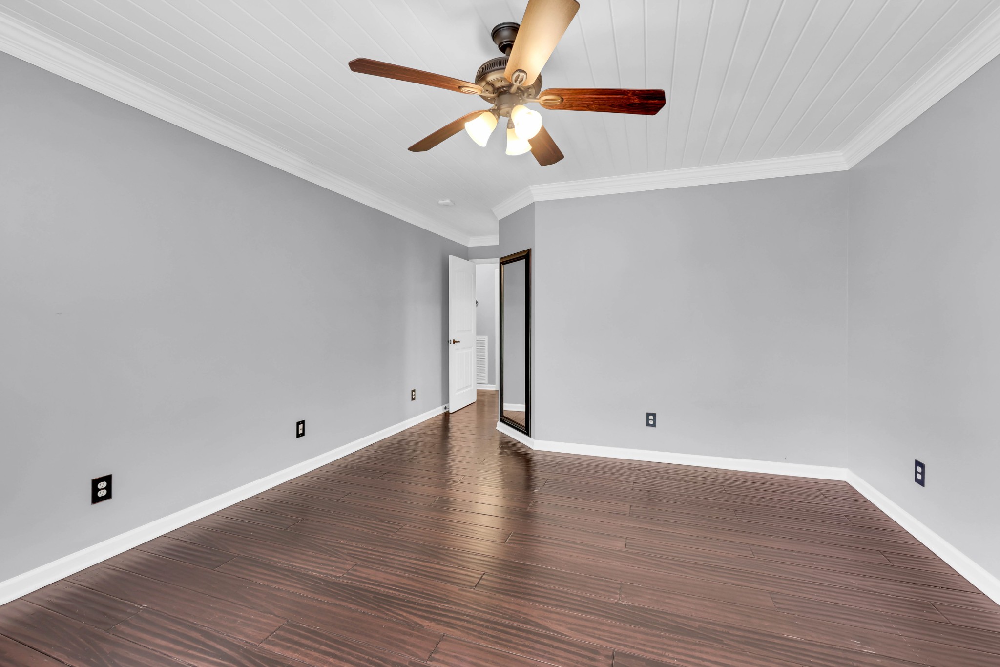 2170 New England Place Property Photo 14