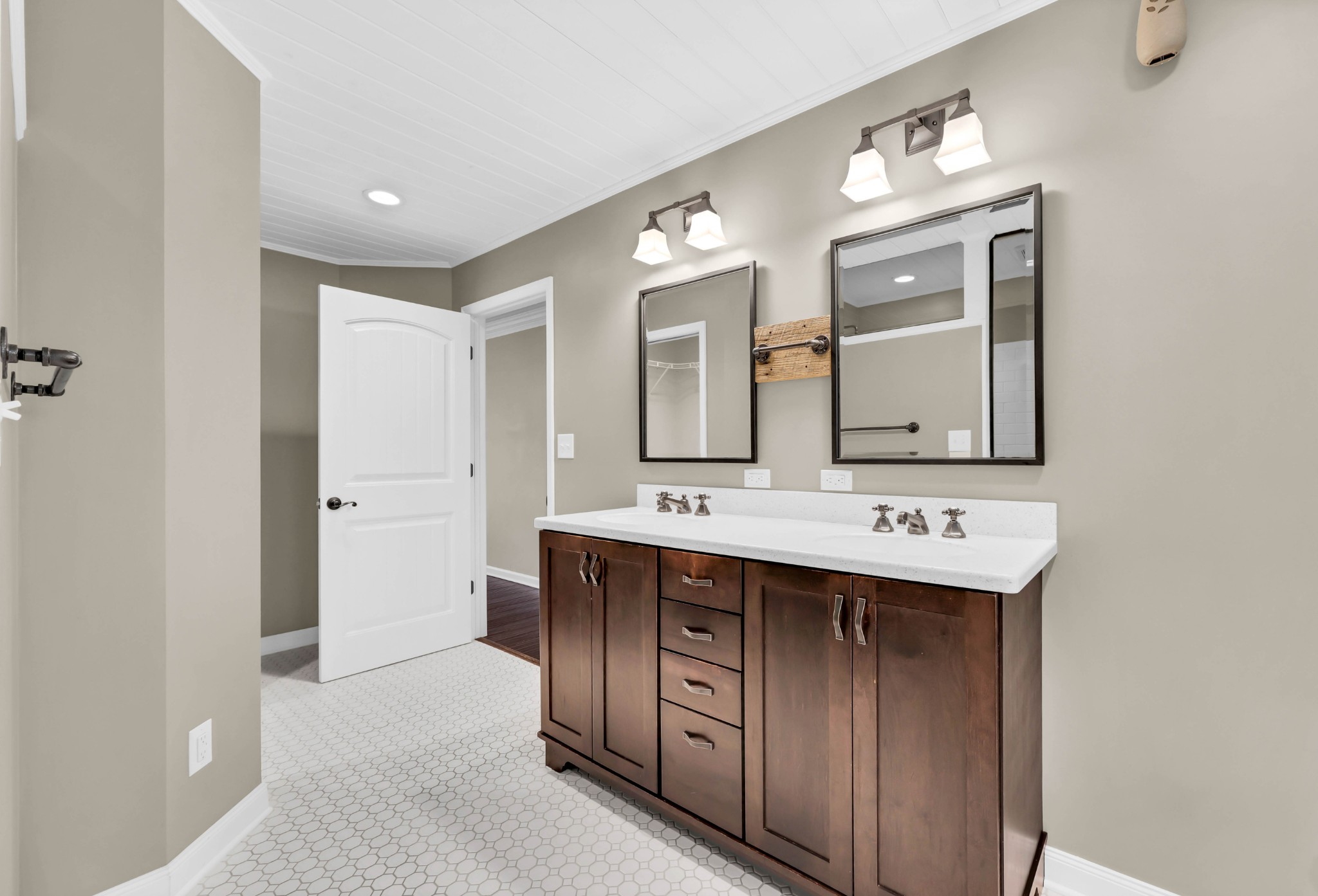 2170 New England Place Property Photo 15