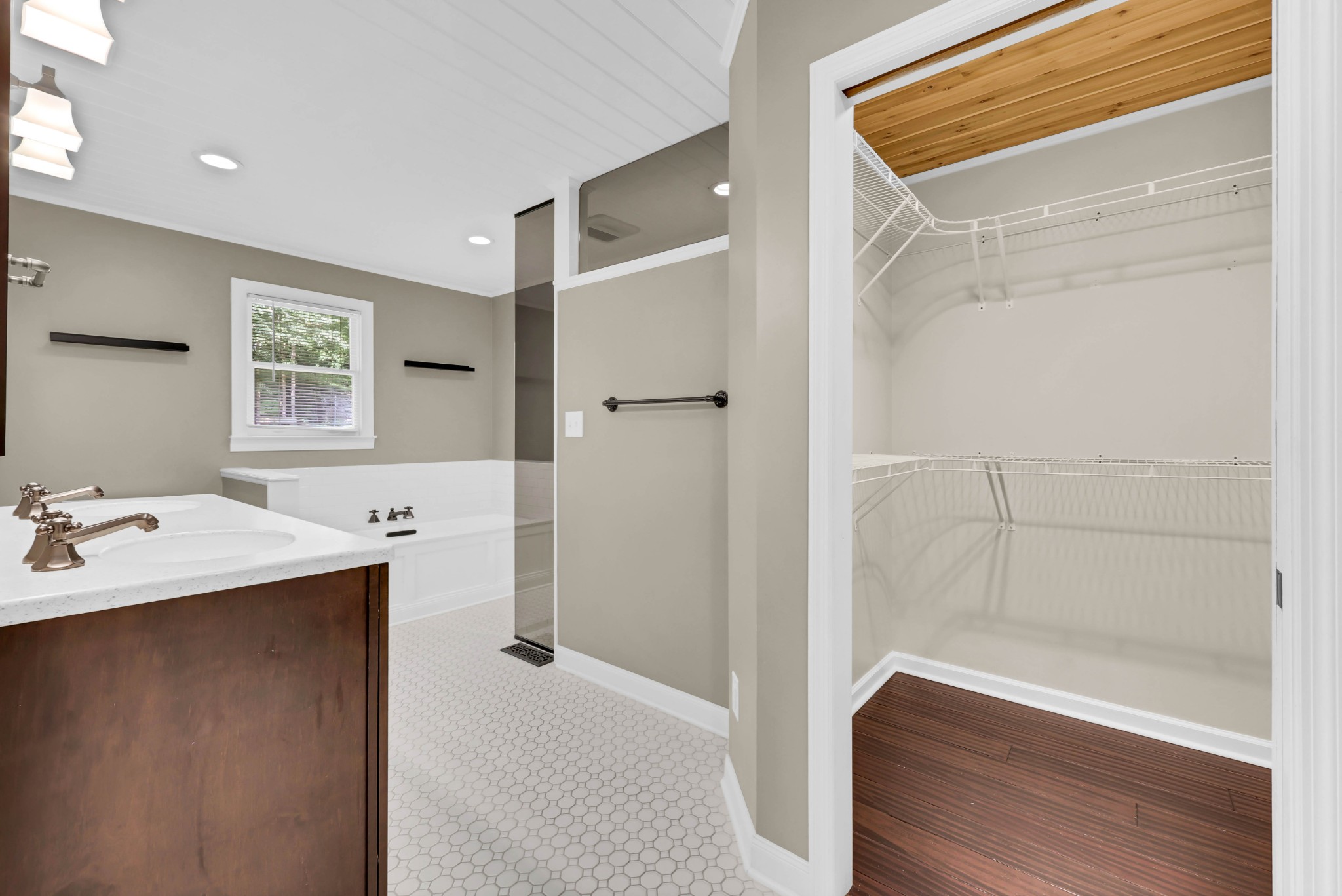 2170 New England Place Property Photo 16