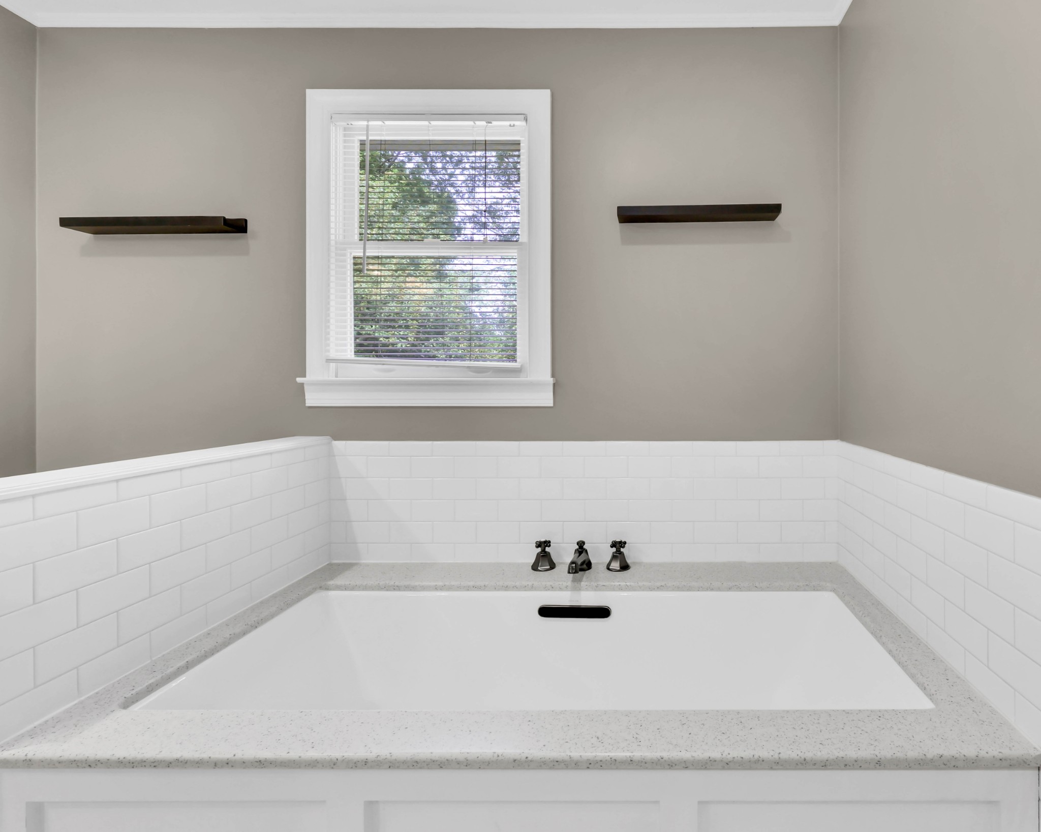 2170 New England Place Property Photo 18