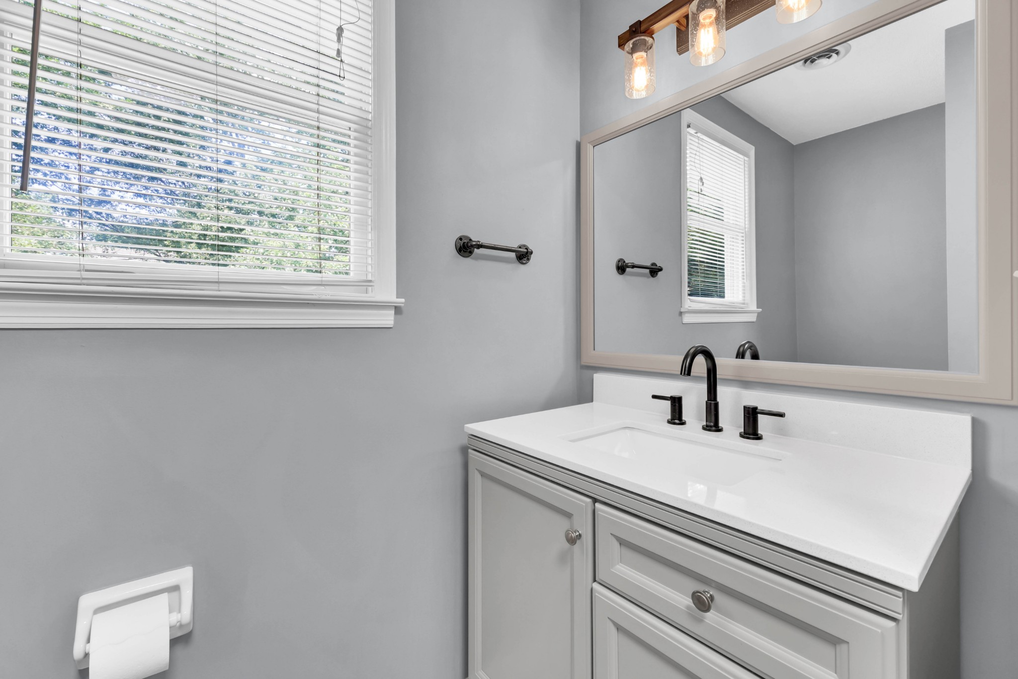 2170 New England Place Property Photo 23