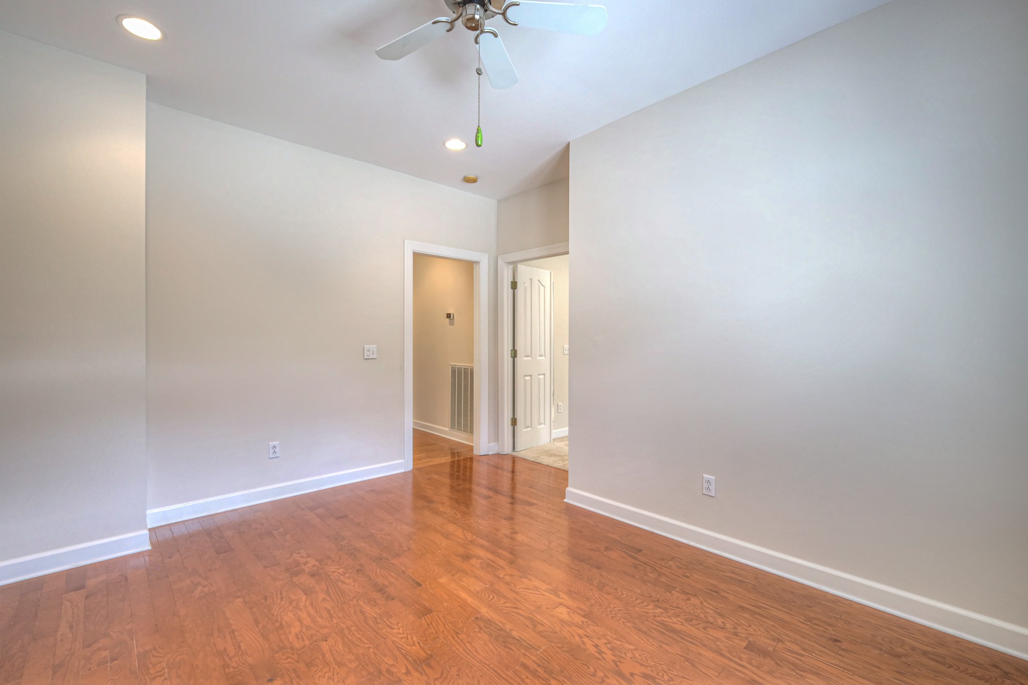 604 Georgian Way Property Photo 15