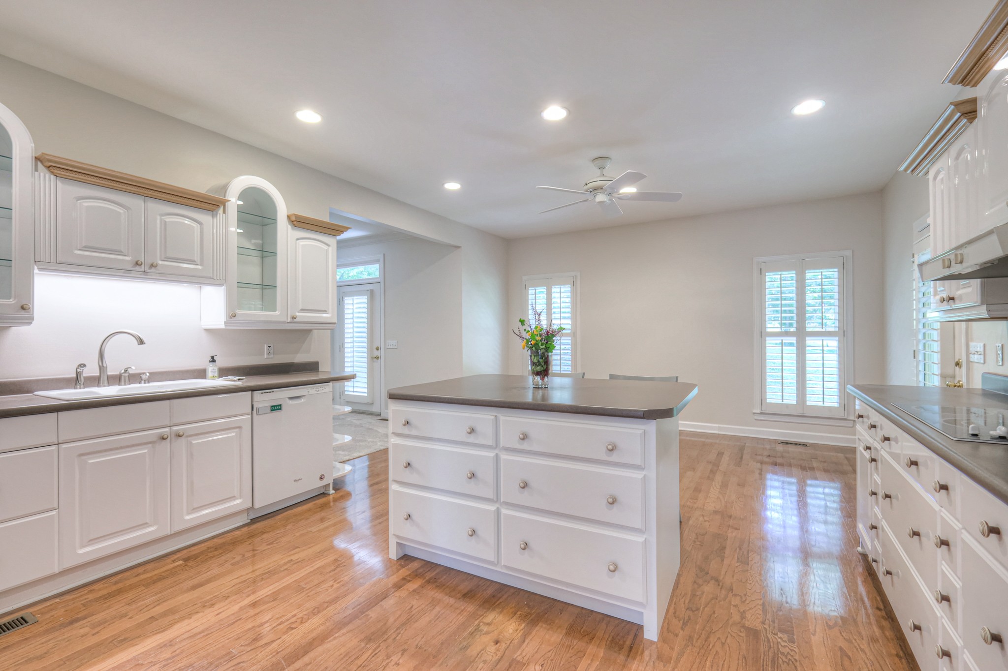 604 Georgian Way Property Photo 24