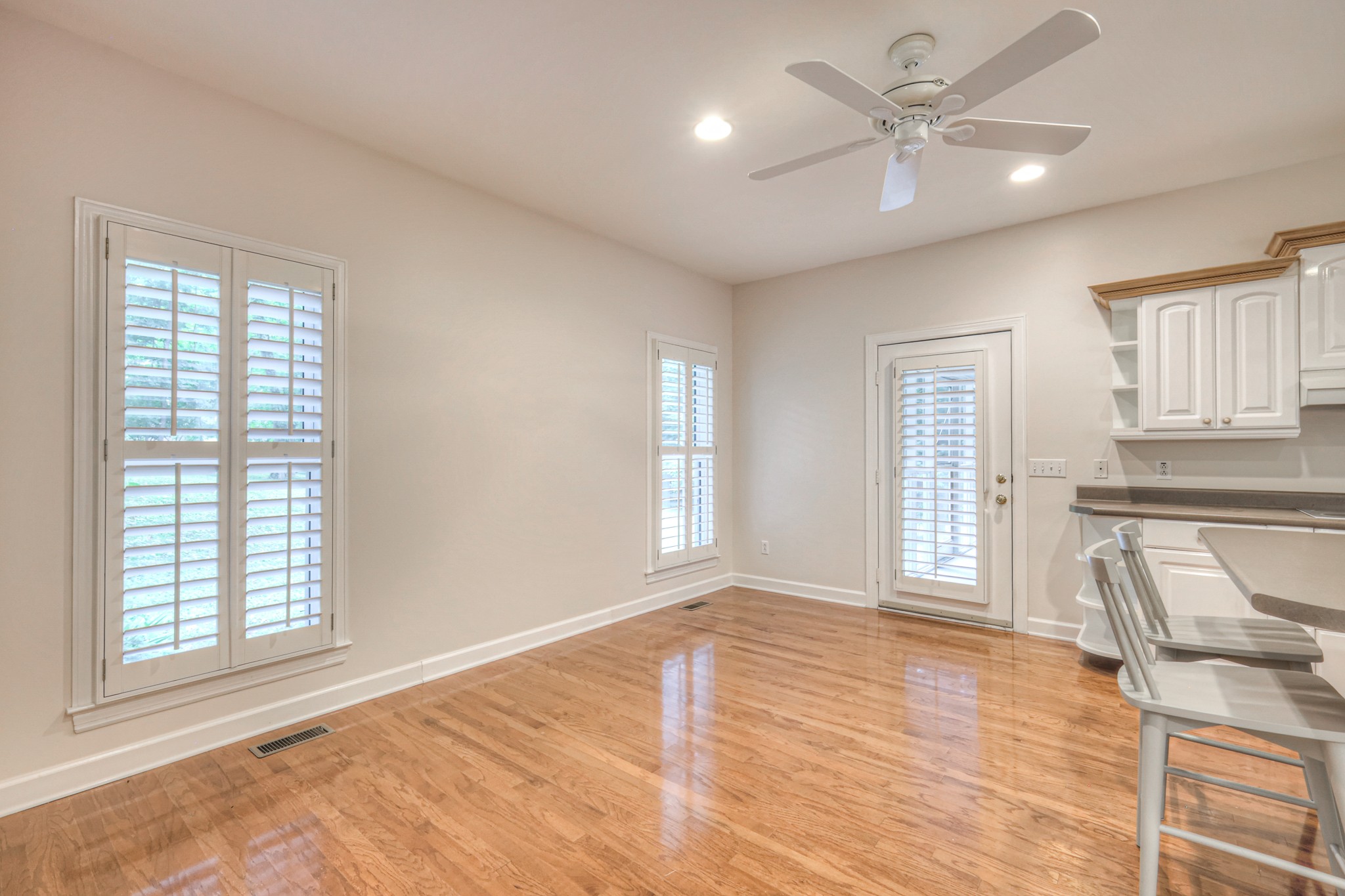 604 Georgian Way Property Photo 32