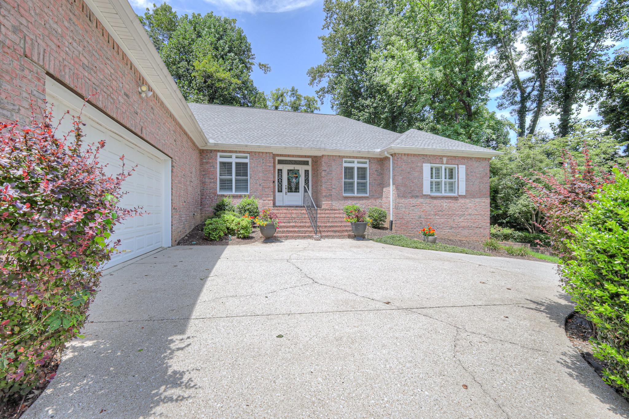 604 Georgian Way Property Photo 49