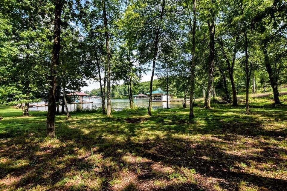 438 Lake Harbor Drive Property Photo 2