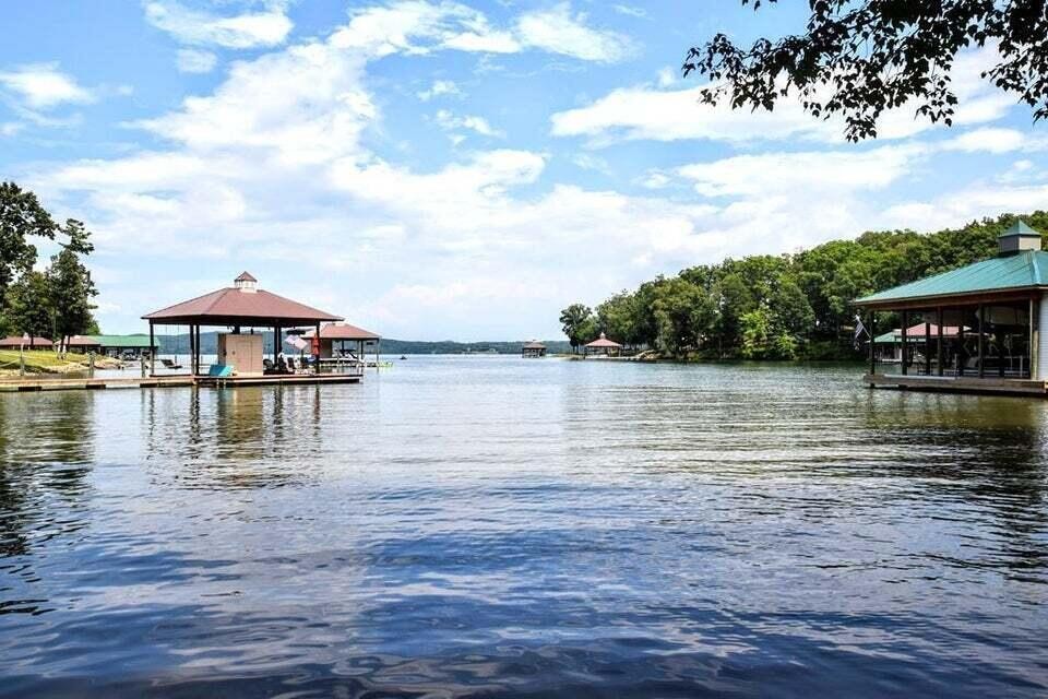 438 Lake Harbor Drive Property Photo 3