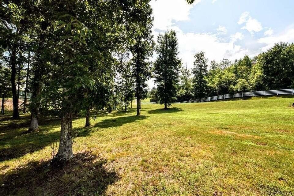 438 Lake Harbor Drive Property Photo 10