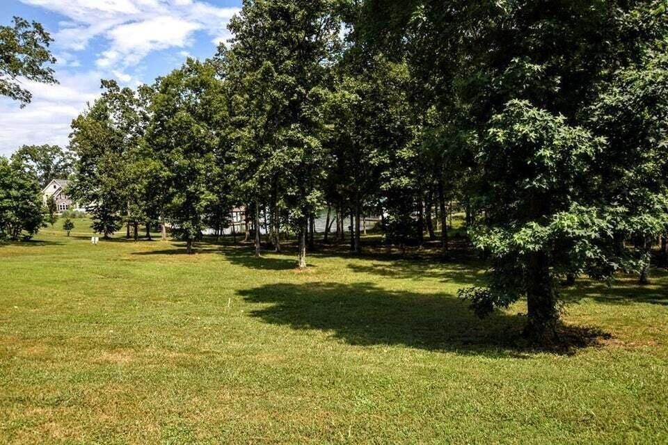 438 Lake Harbor Drive Property Photo 12