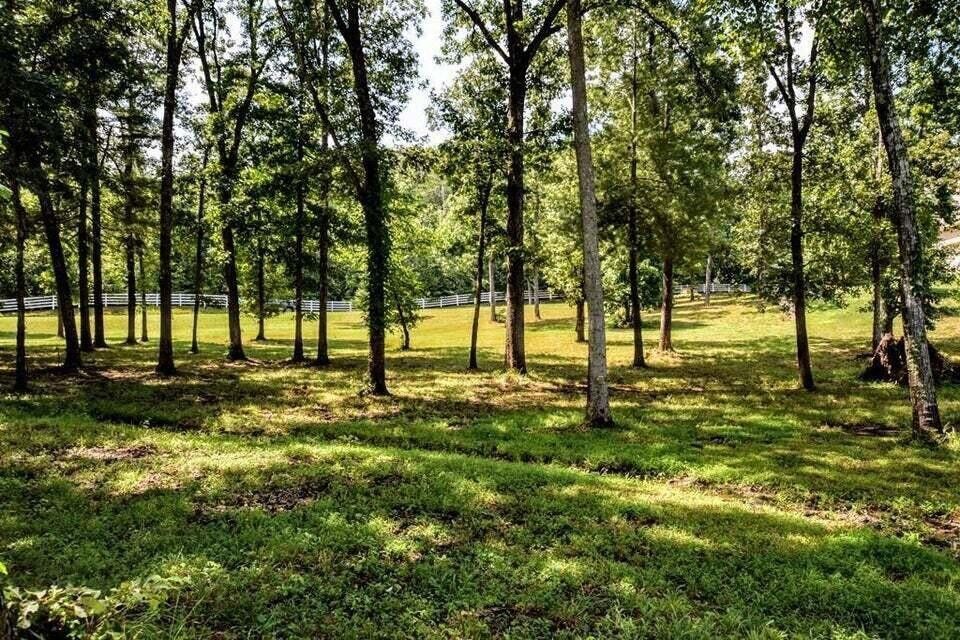 438 Lake Harbor Drive Property Photo 18