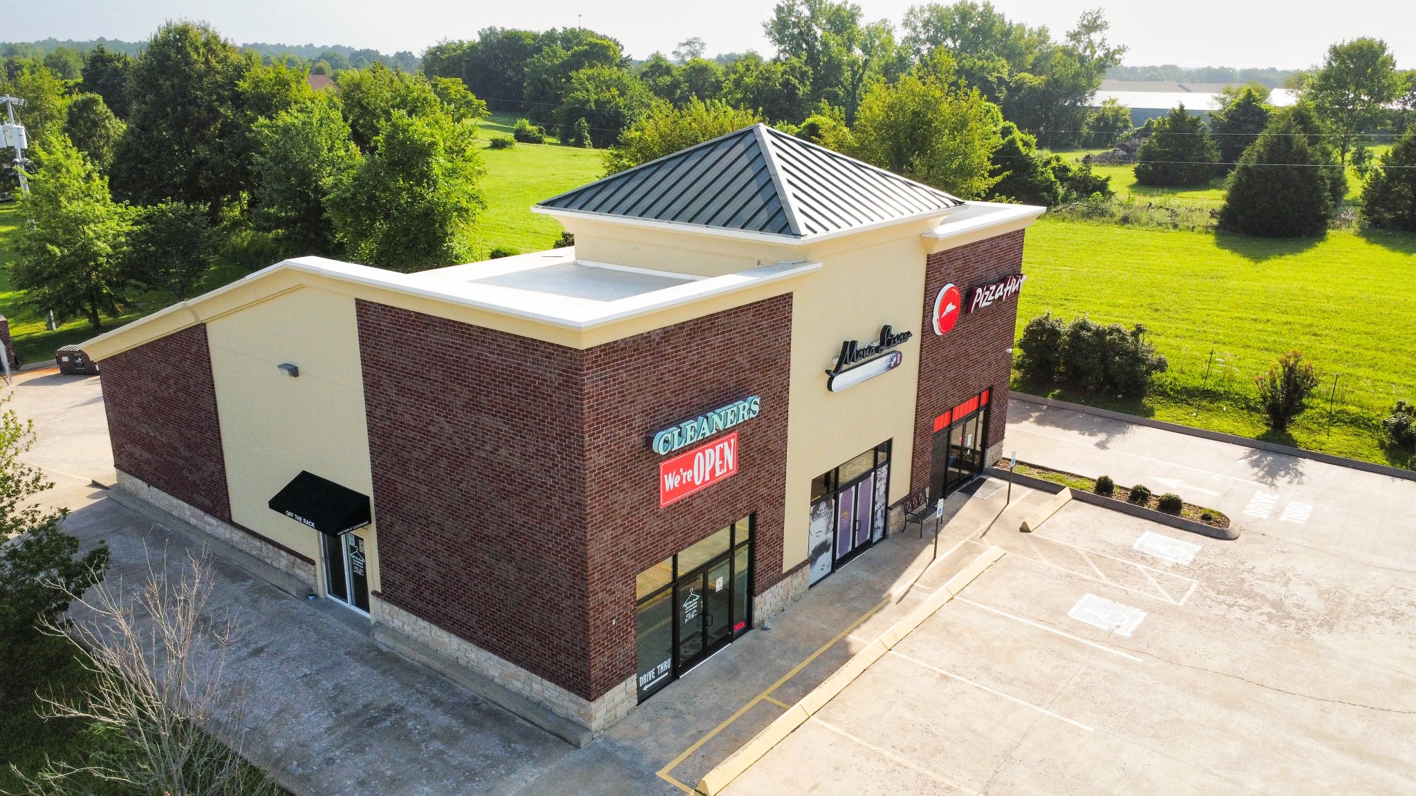 1933 Tiny Town Rd Property Photo 2