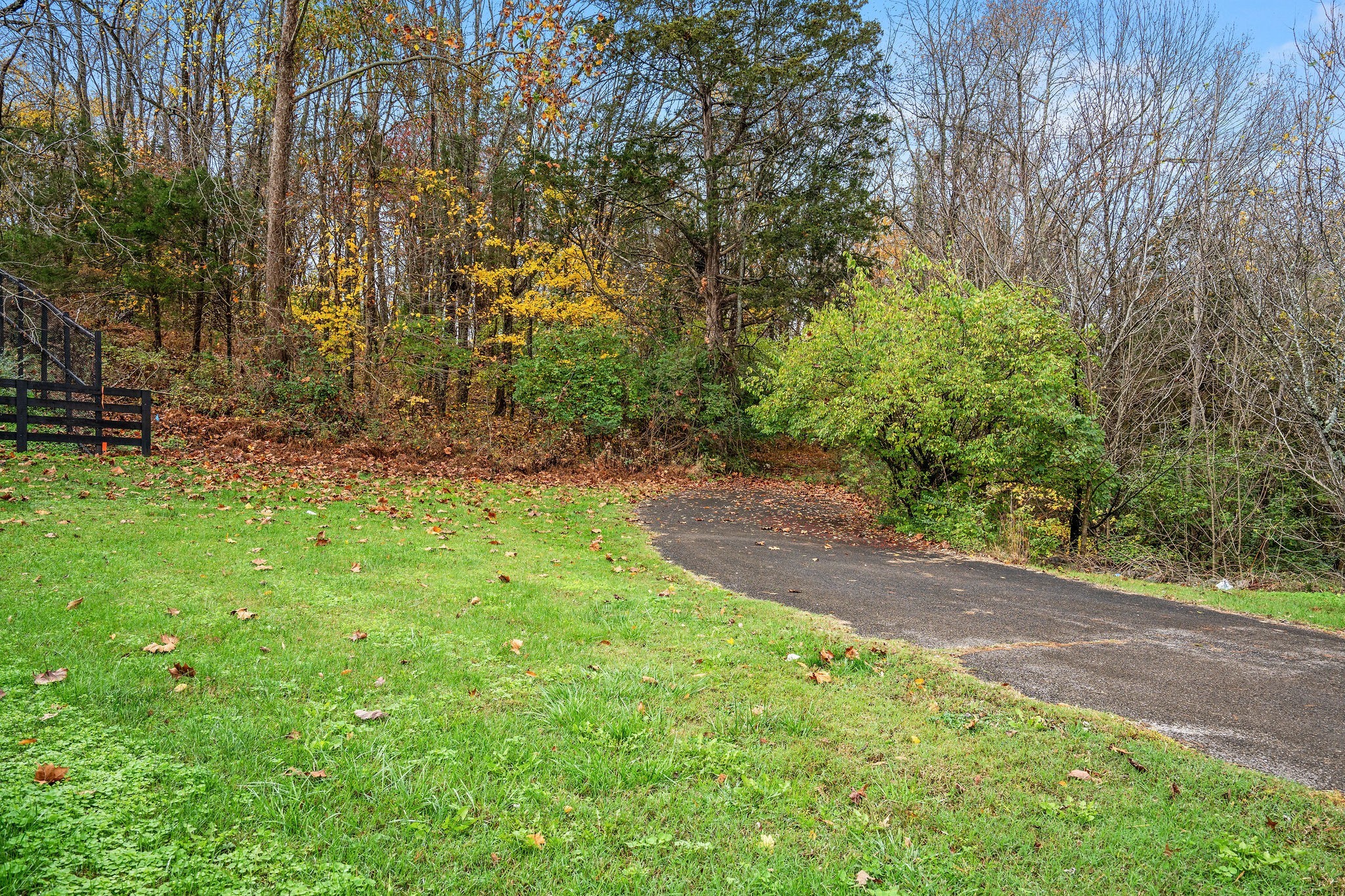 4087 Murfreesboro Rd, W Property Photo 4