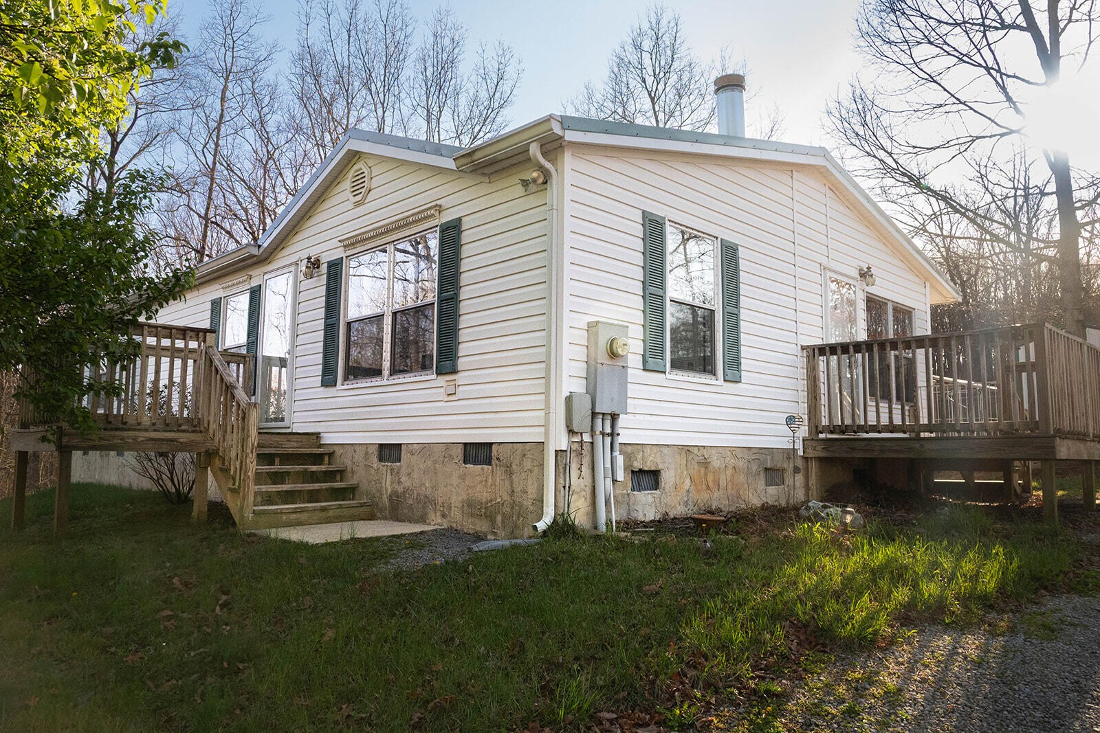 815 Shadowland Drive Property Photo 1