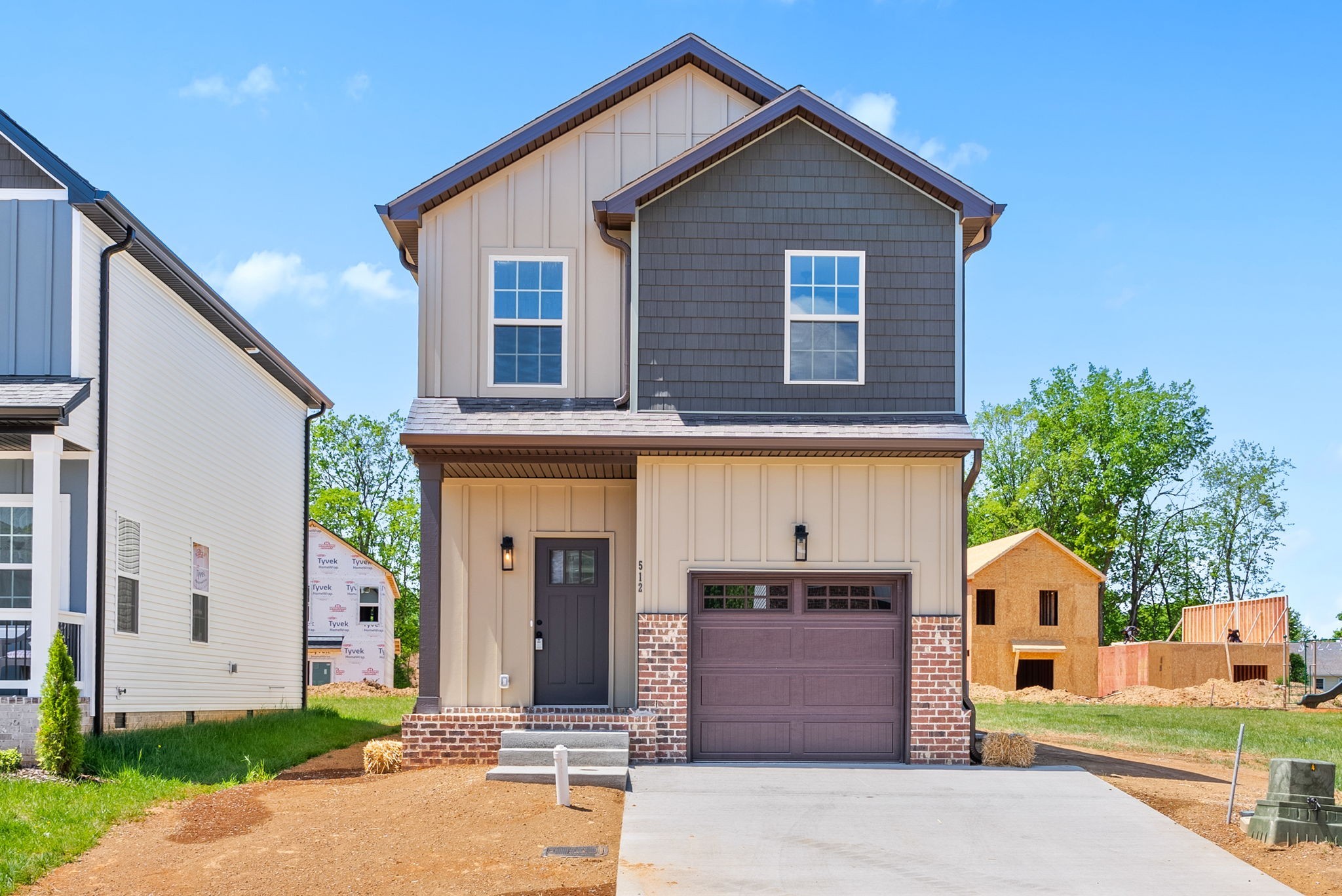 512 Charleston Cove Way Property Photo 1