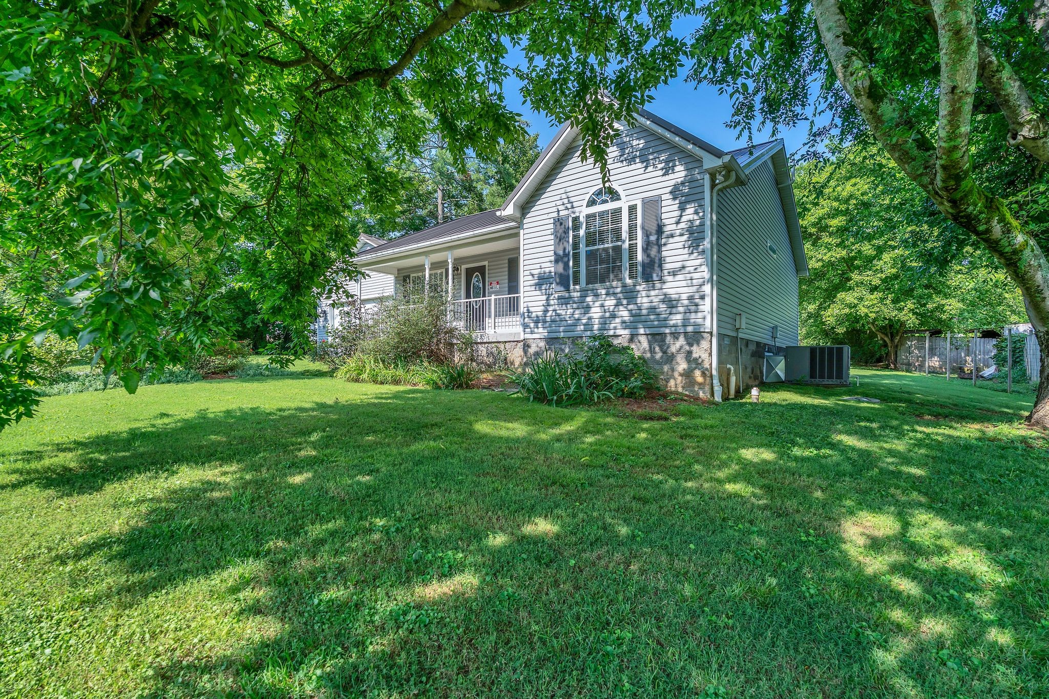 108 Crestview Dr Property Photo 6