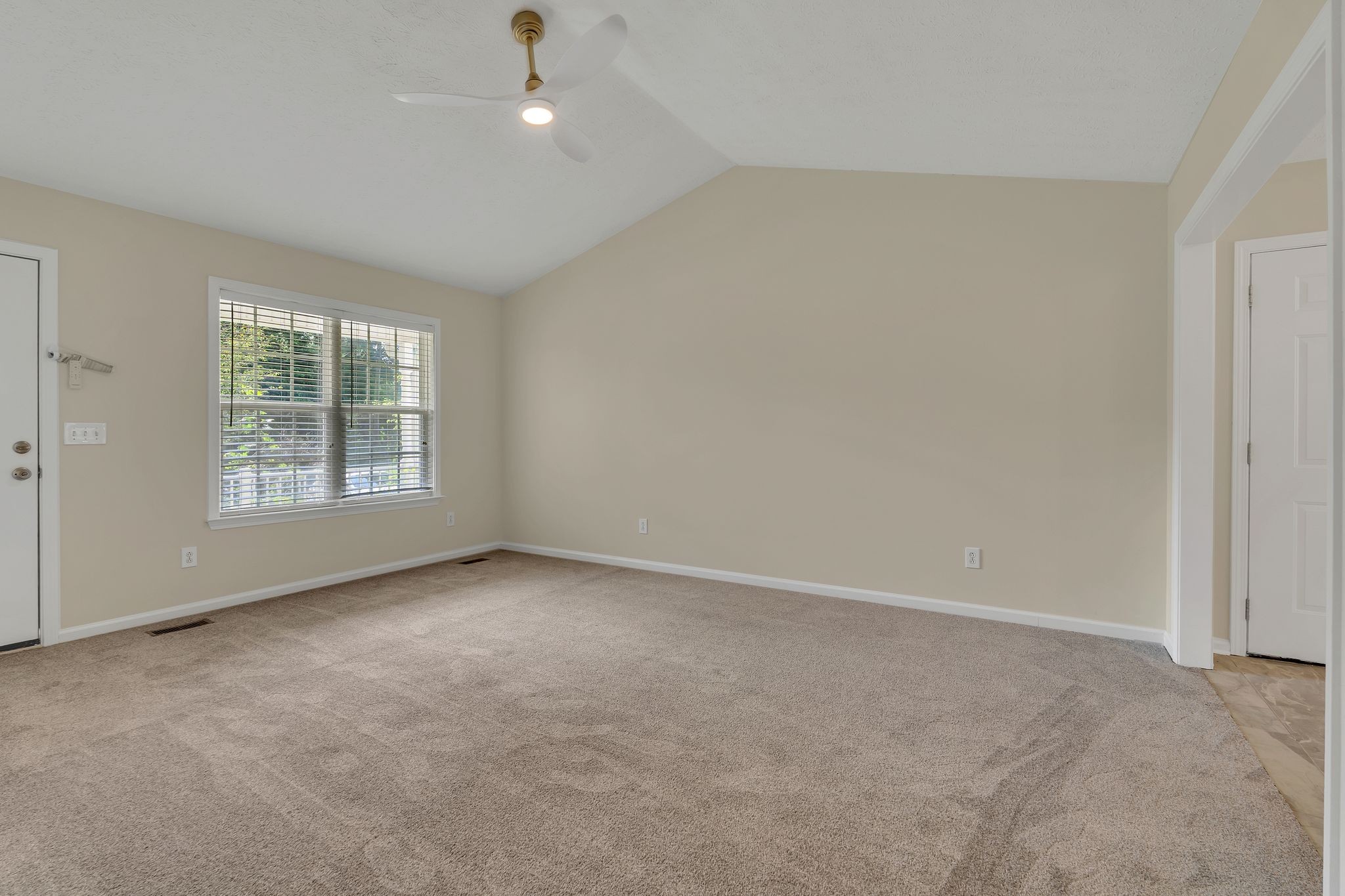 108 Crestview Dr Property Photo 11
