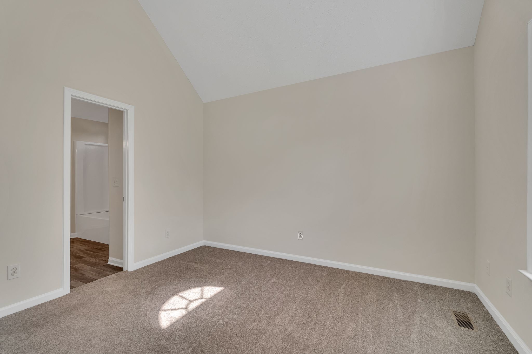 108 Crestview Dr Property Photo 21