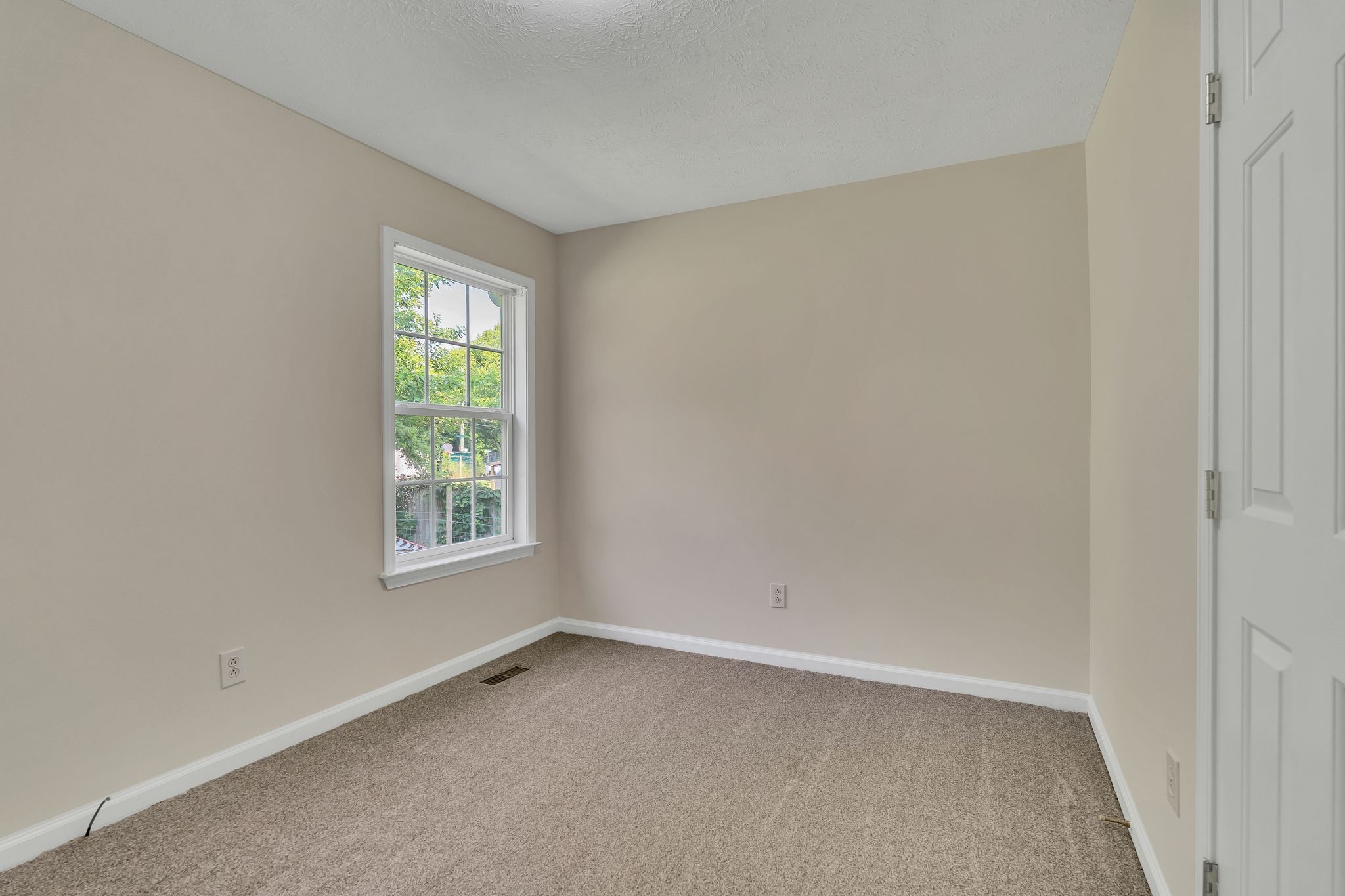 108 Crestview Dr Property Photo 25