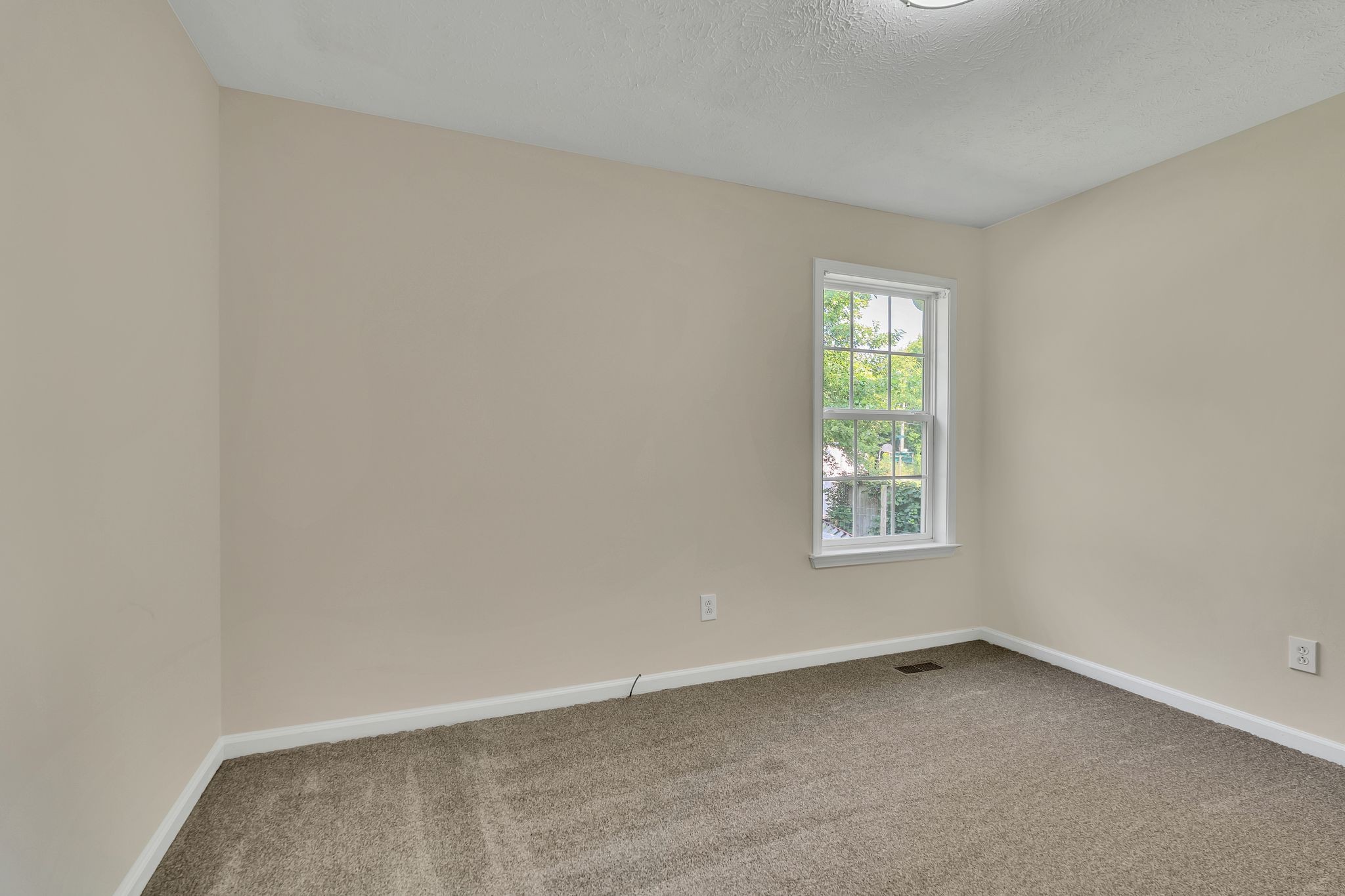 108 Crestview Dr Property Photo 26