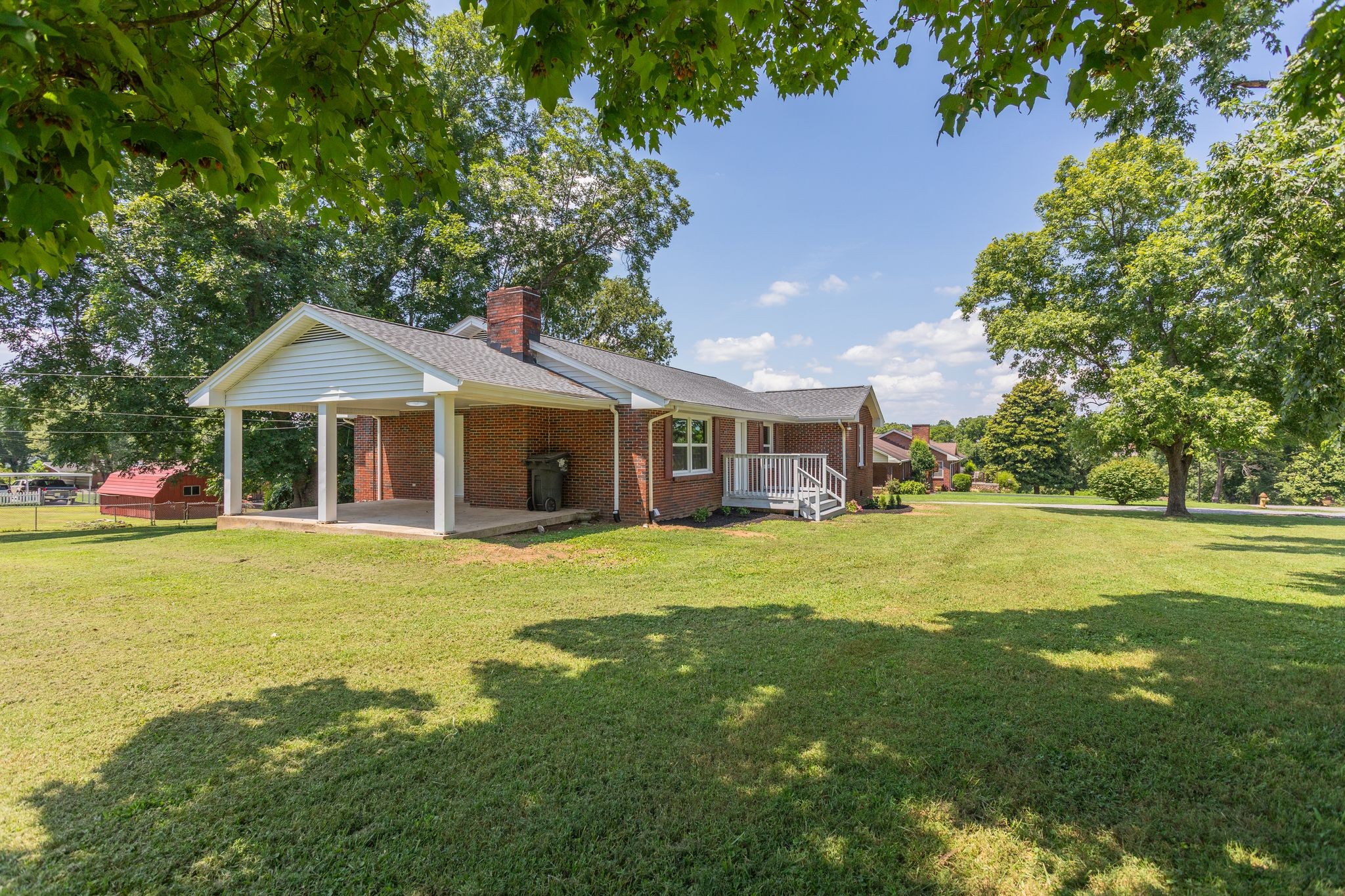 210 Porter Cir Property Photo 1