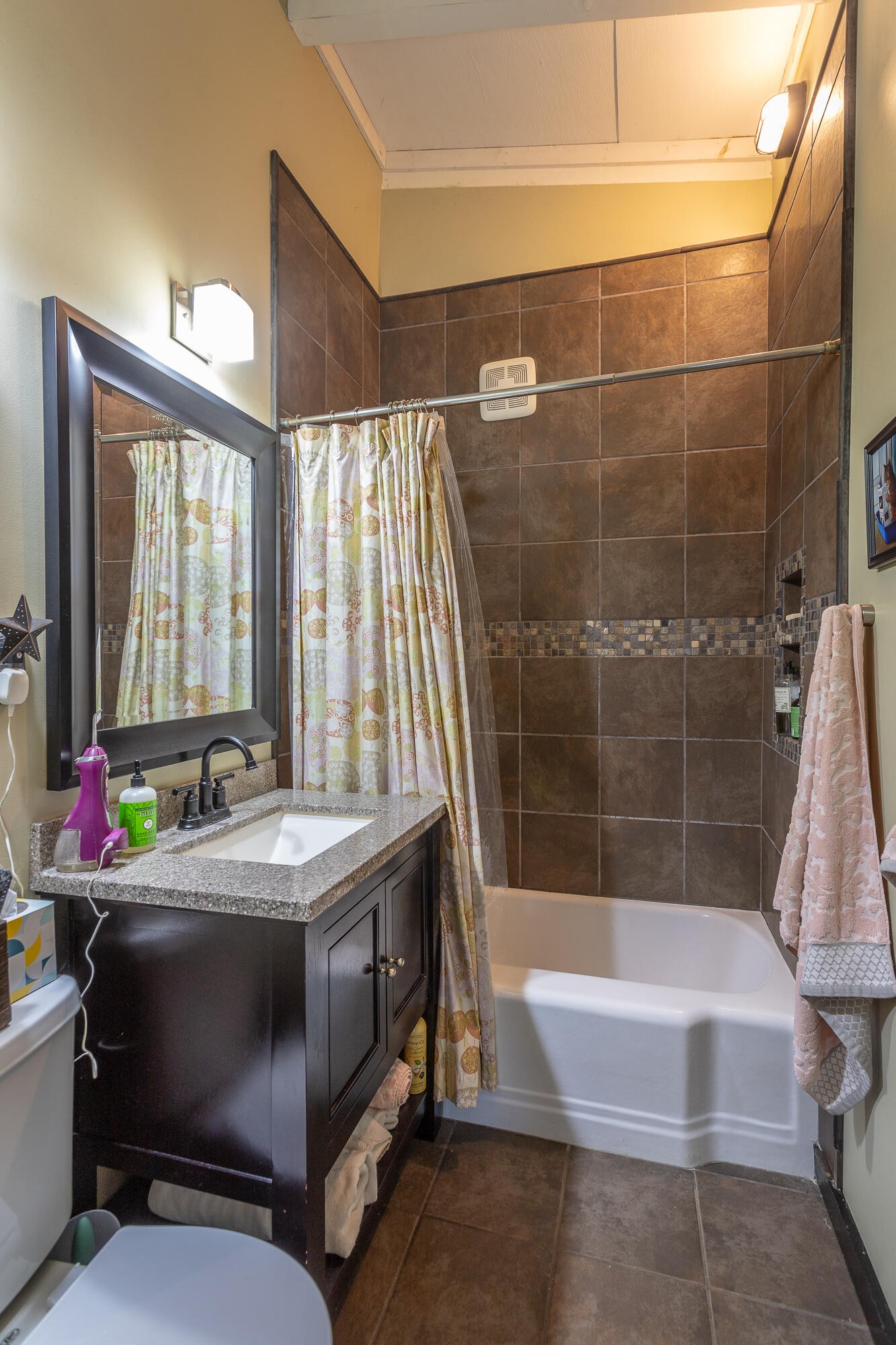 1108 Albany Street Property Photo 11