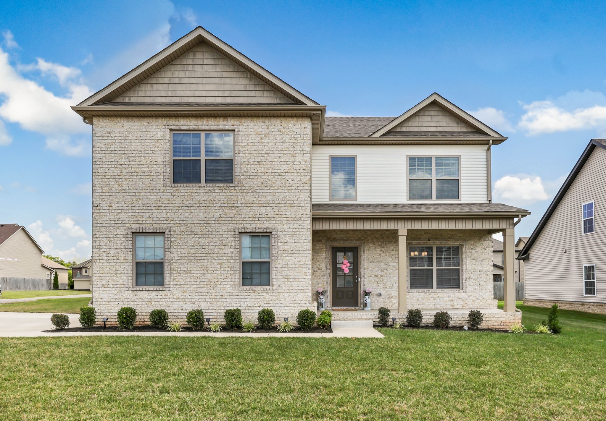 1368 Winterset Dr Property Photo 1