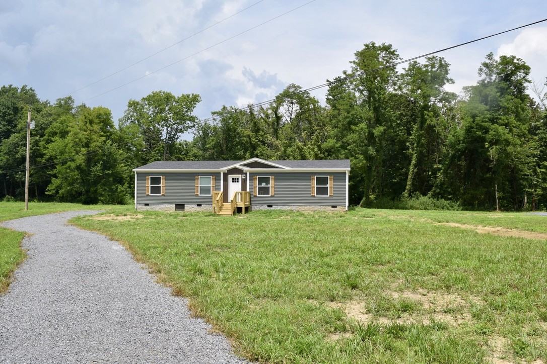 2192 Shrum Cemetery Rd Property Photo 1