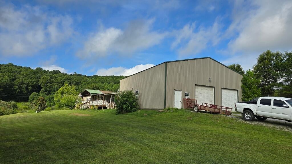 2577 Young Road Property Photo 1