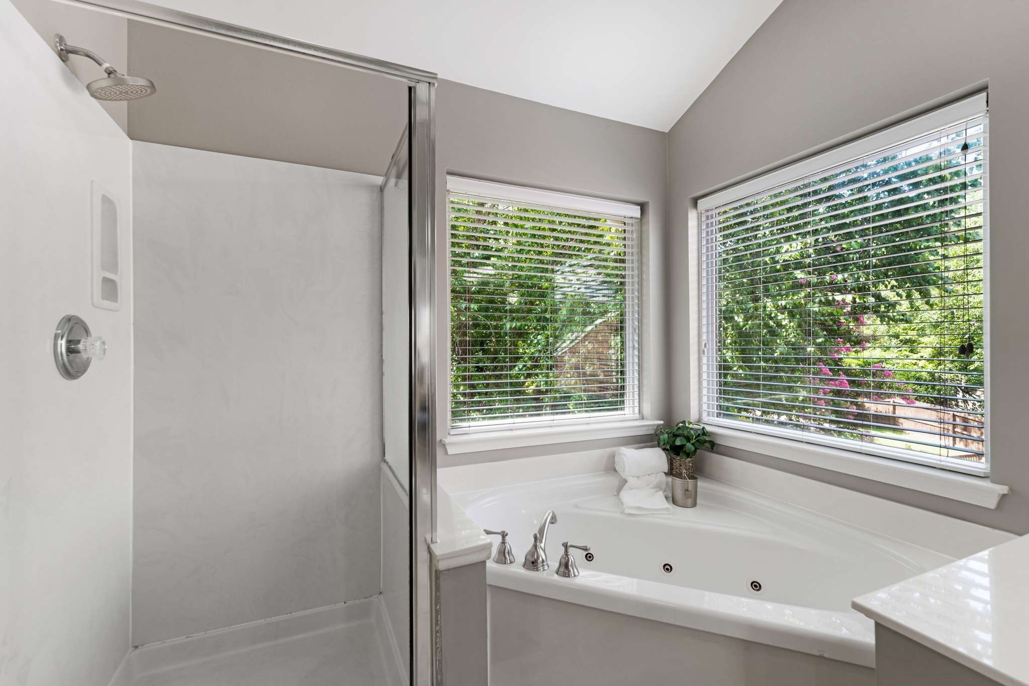 817 Holt Grove Ct Property Photo 30