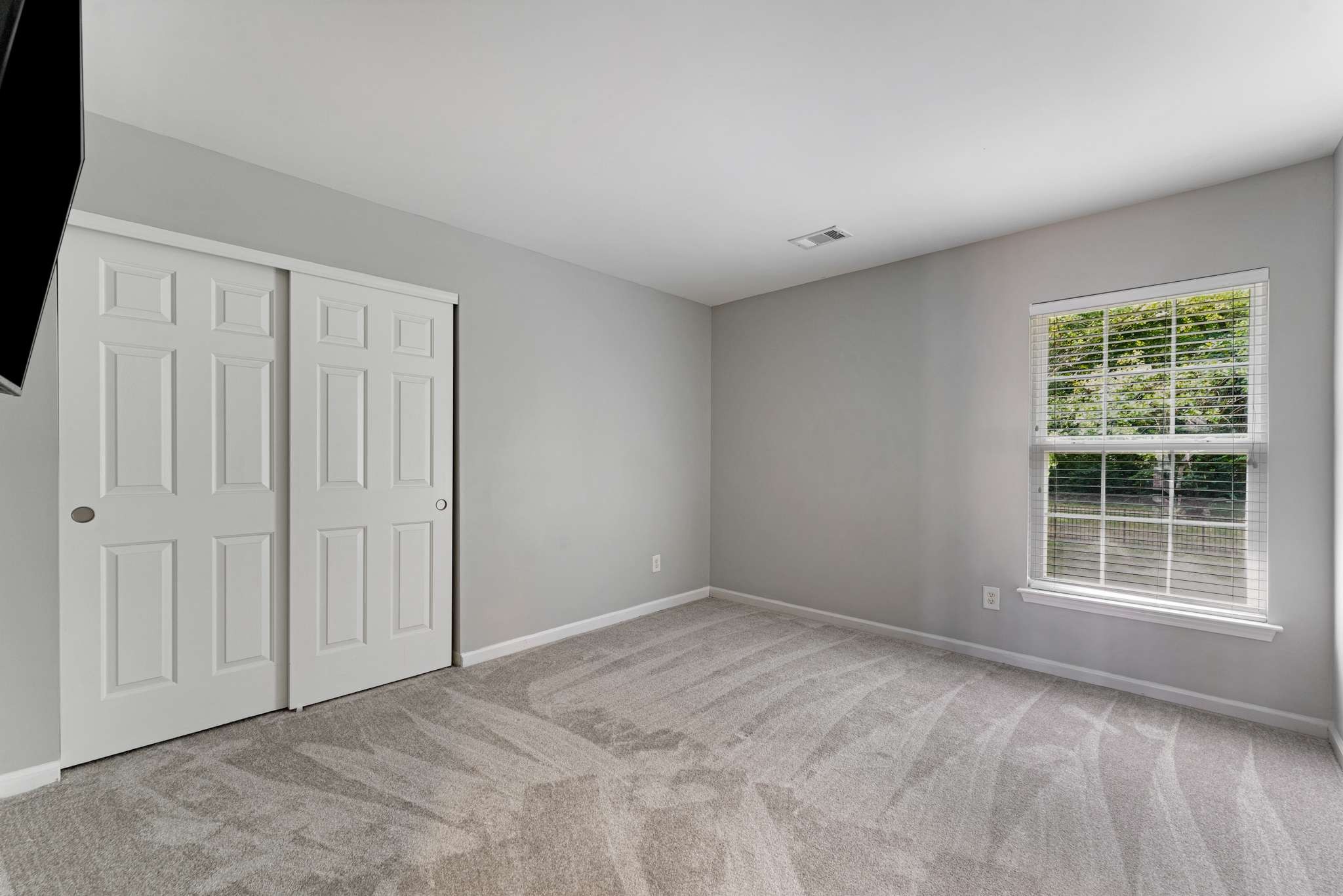 817 Holt Grove Ct Property Photo 32
