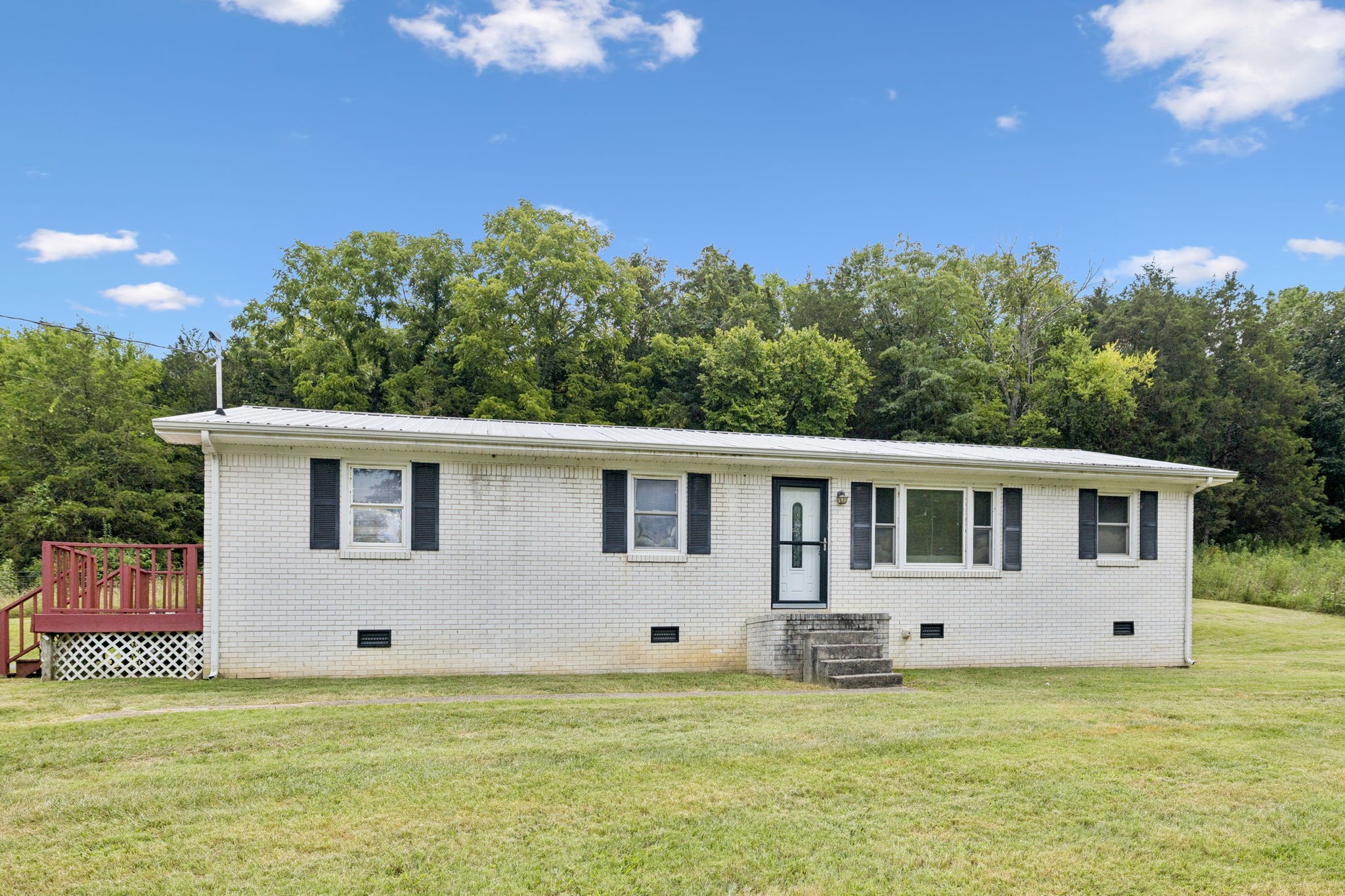 954 Locke Creek Rd Property Photo 1