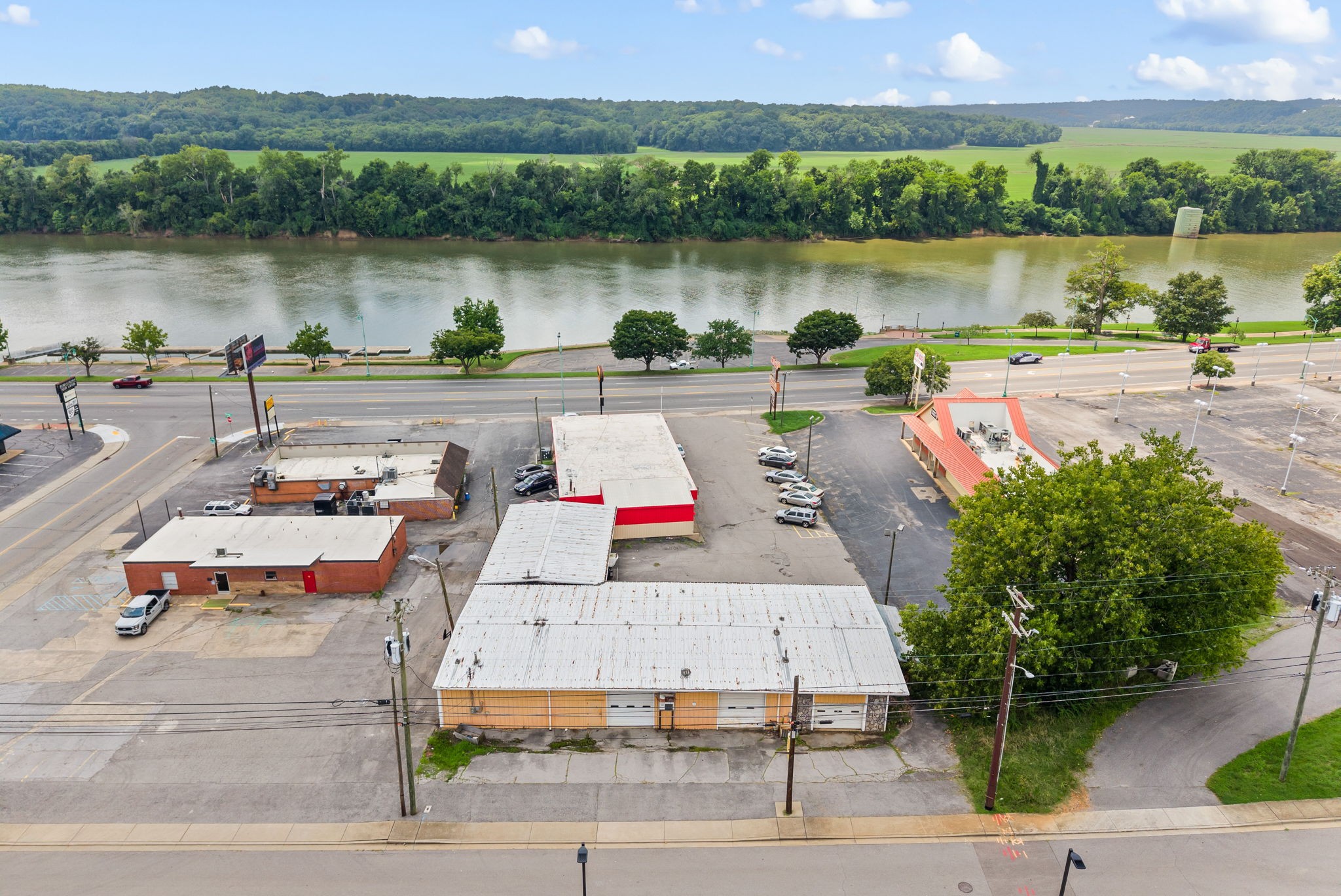 420 N Spring St Property Photo 1