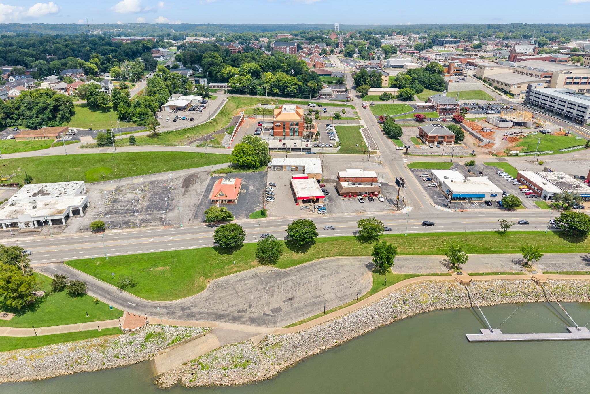 420 N Spring St Property Photo 5