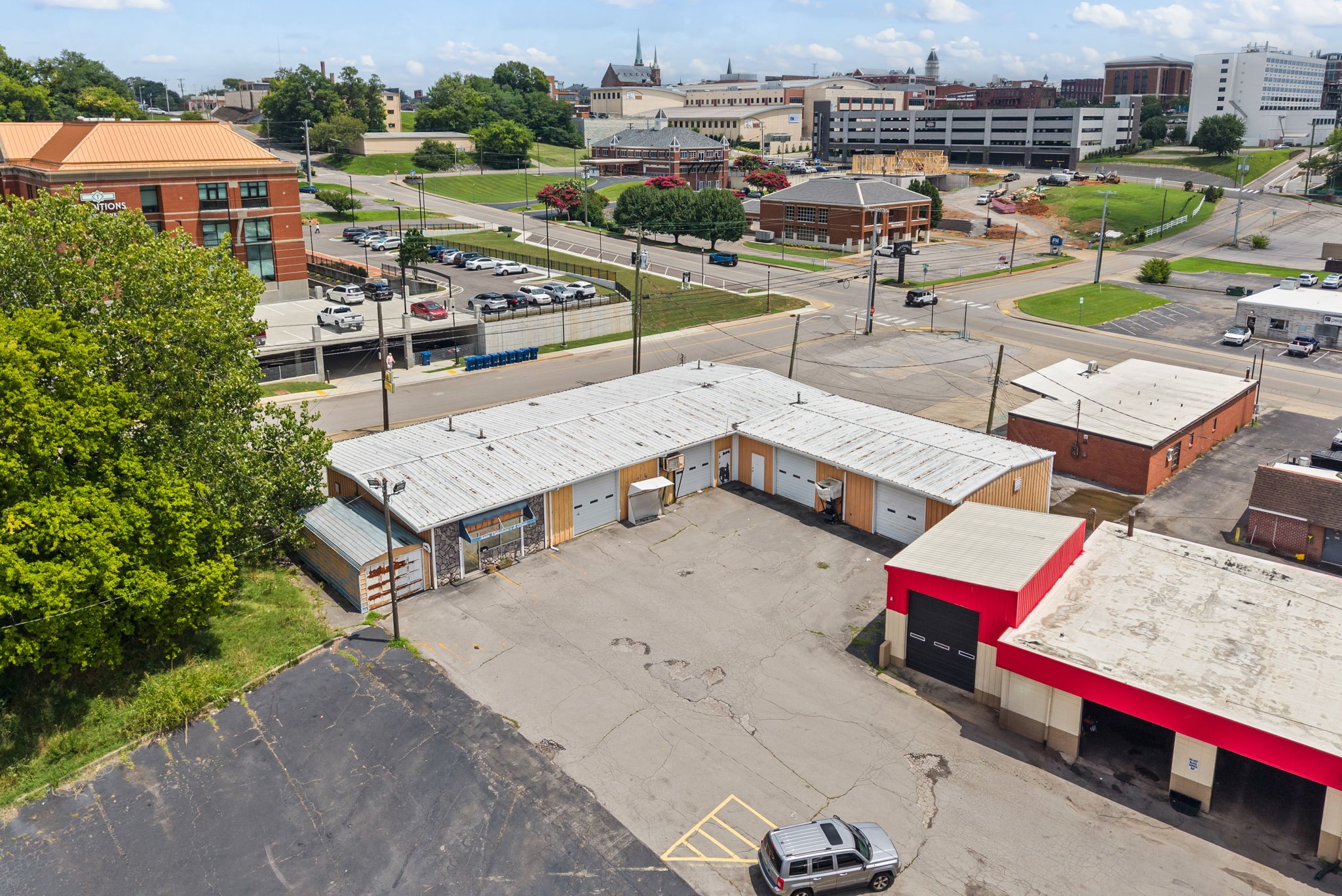 420 N Spring St Property Photo 9