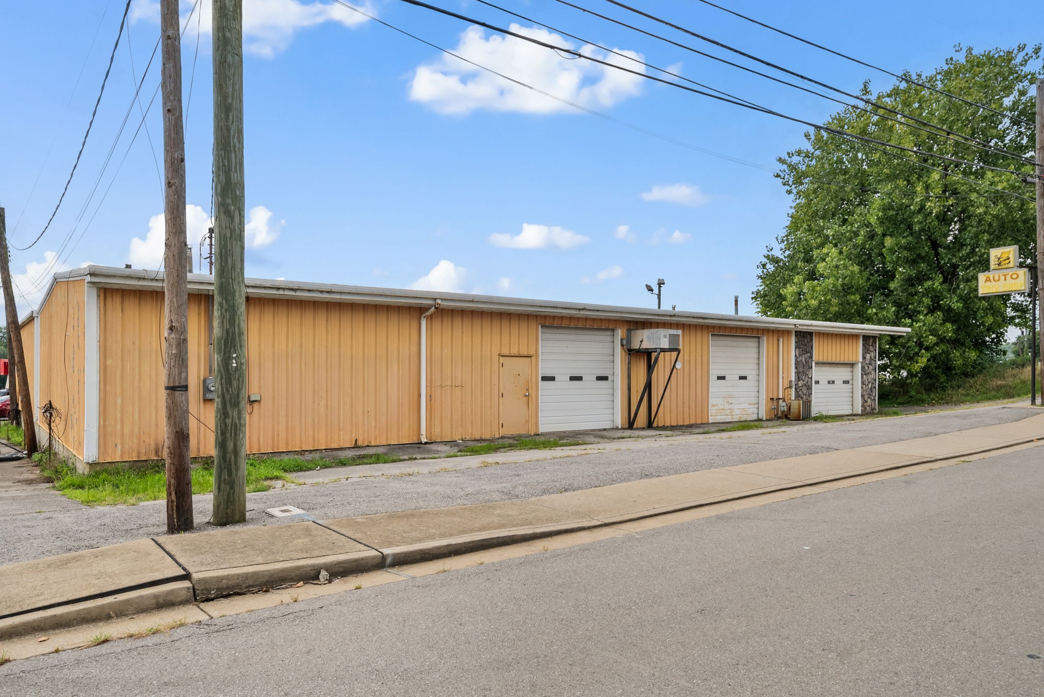 420 N Spring St Property Photo 34