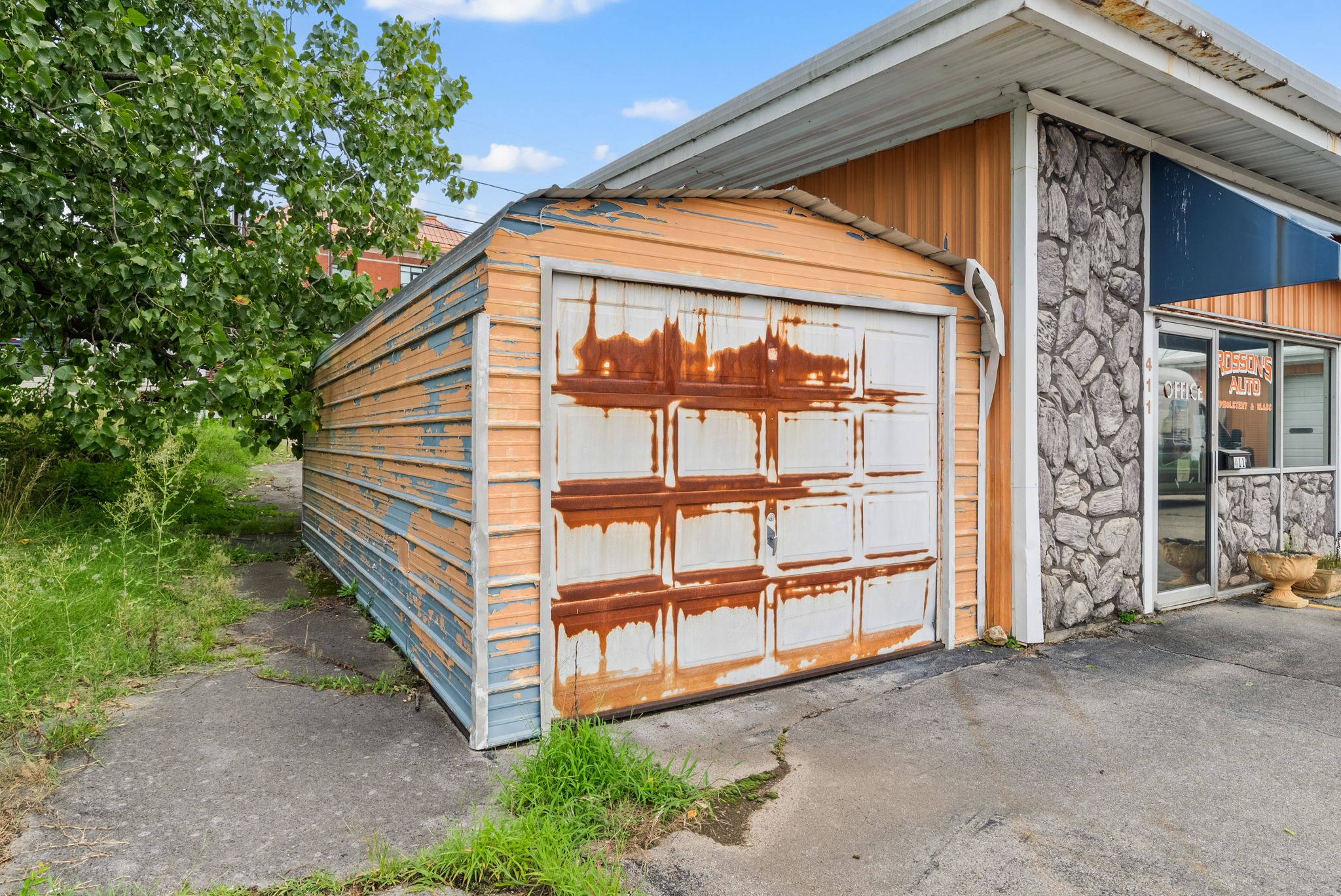 420 N Spring St Property Photo 38