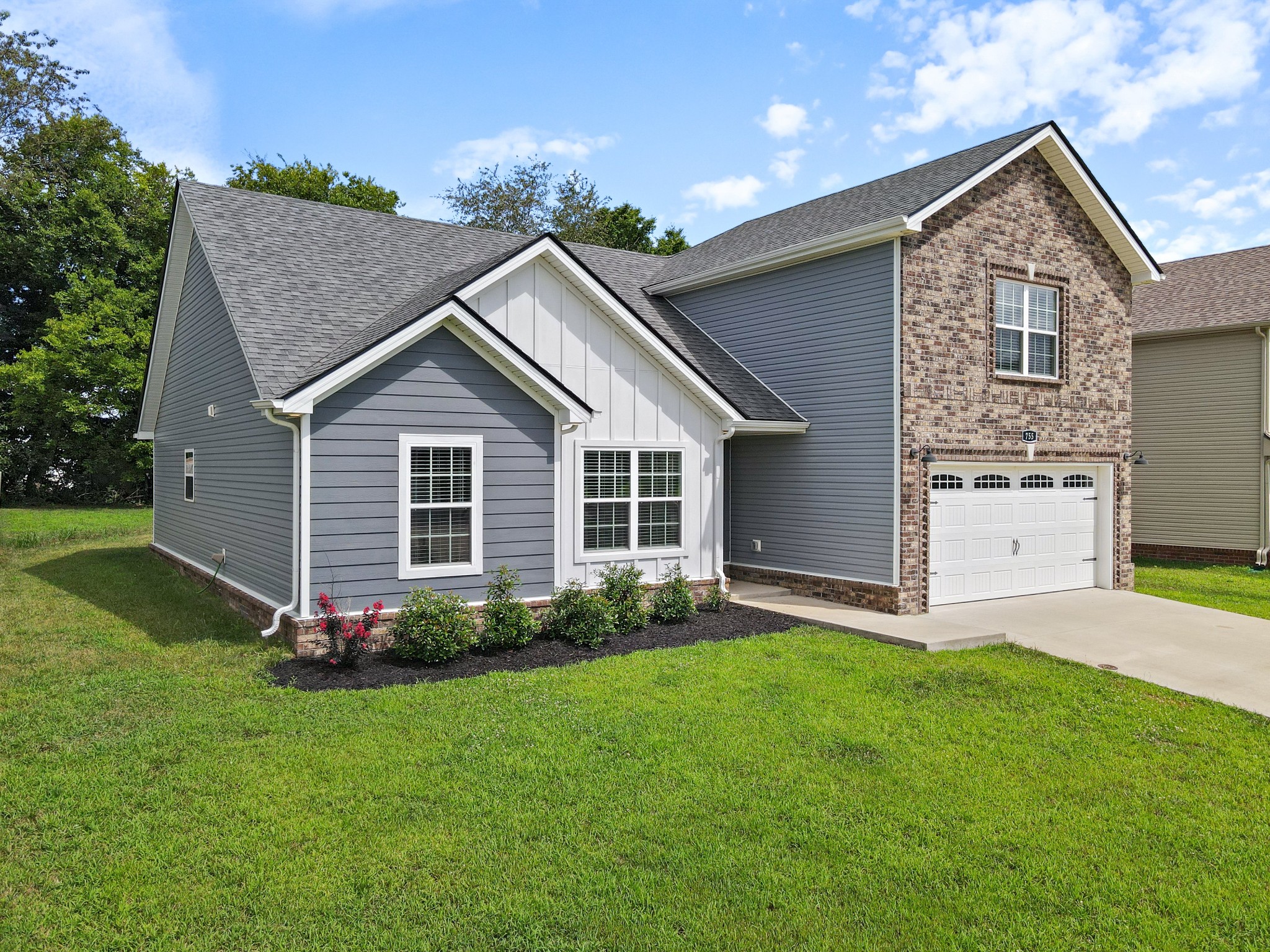 755 Lillian Grace Dr Property Photo 2