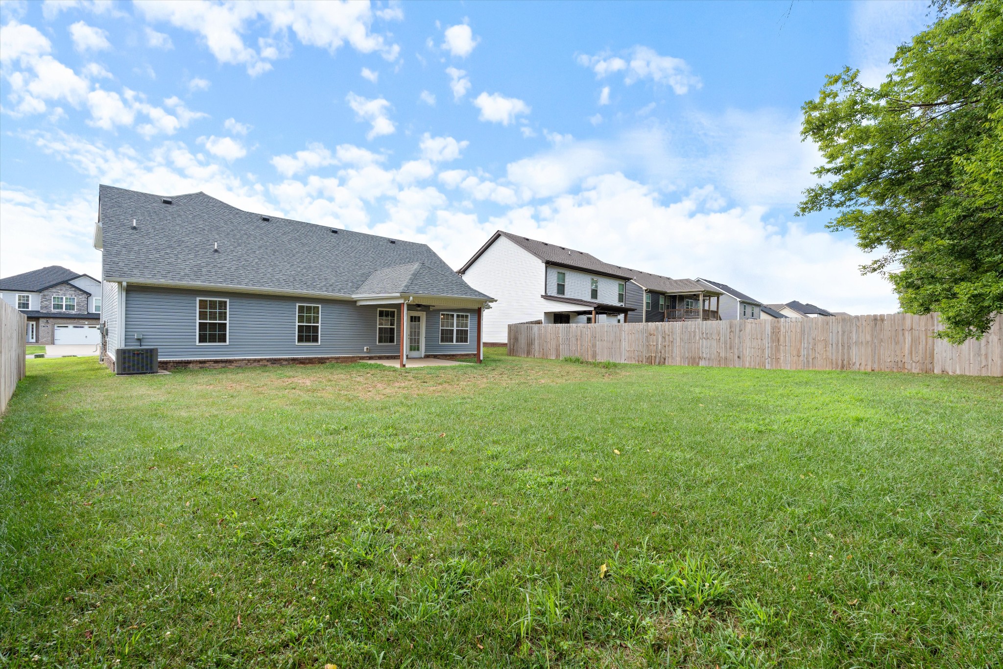 755 Lillian Grace Dr Property Photo 6