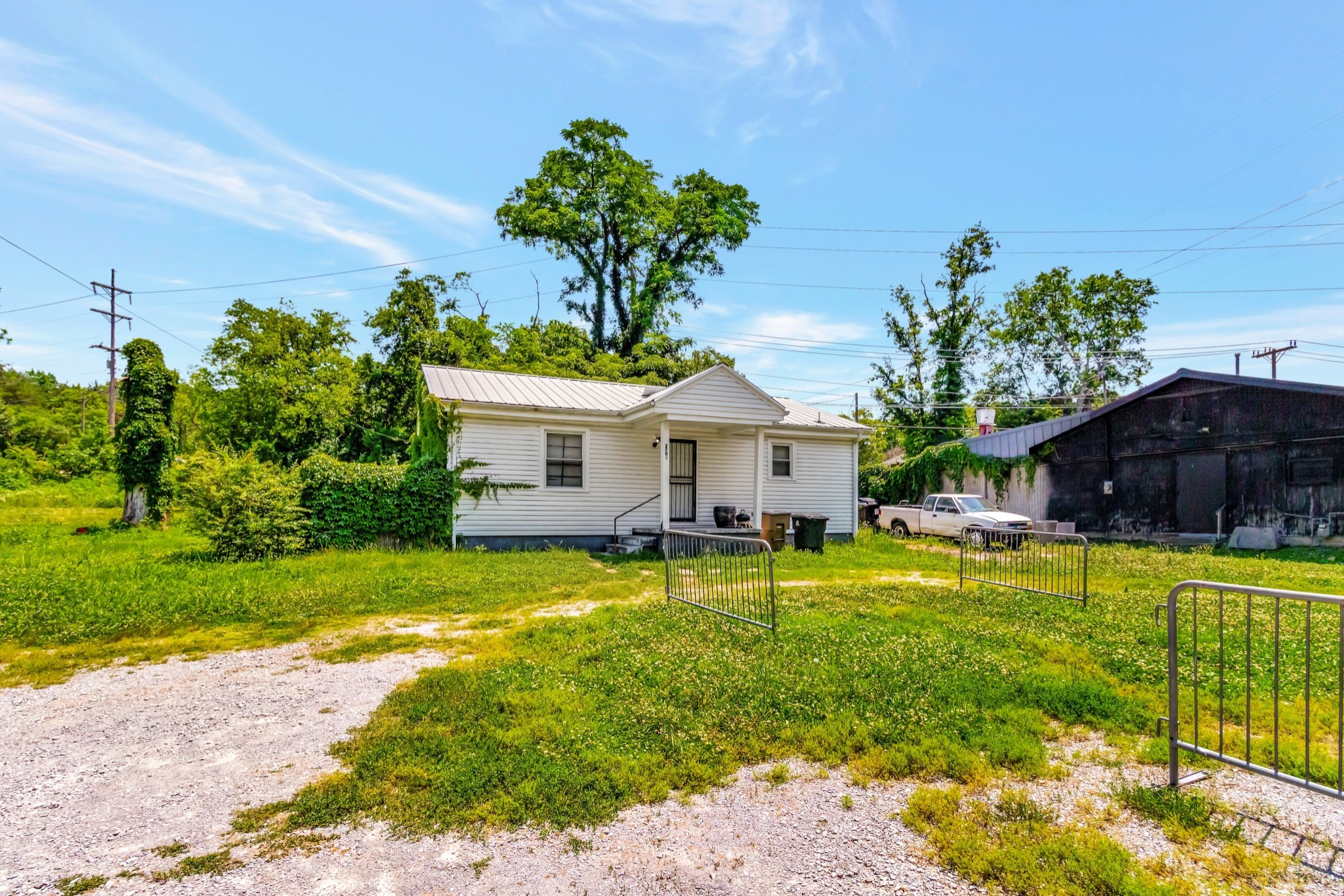 2700 Tucker Rd Property Photo 8