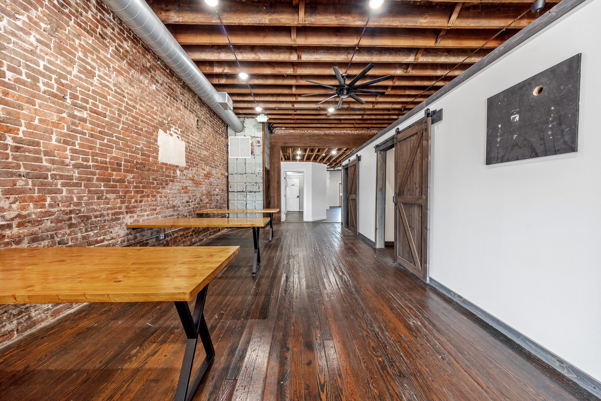 113 S Broadway St Property Photo 8
