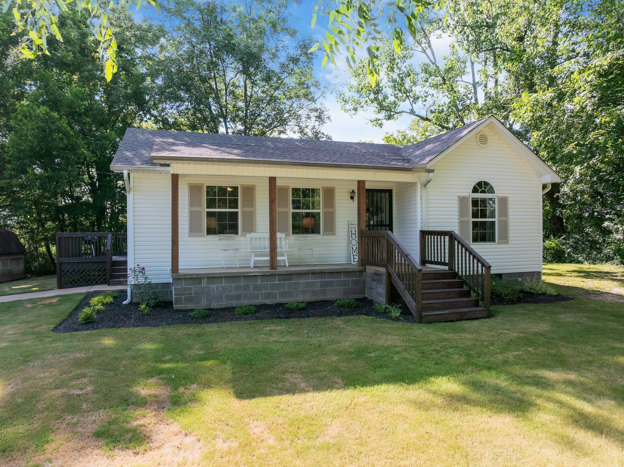88 W Rogers Cir Property Photo 1