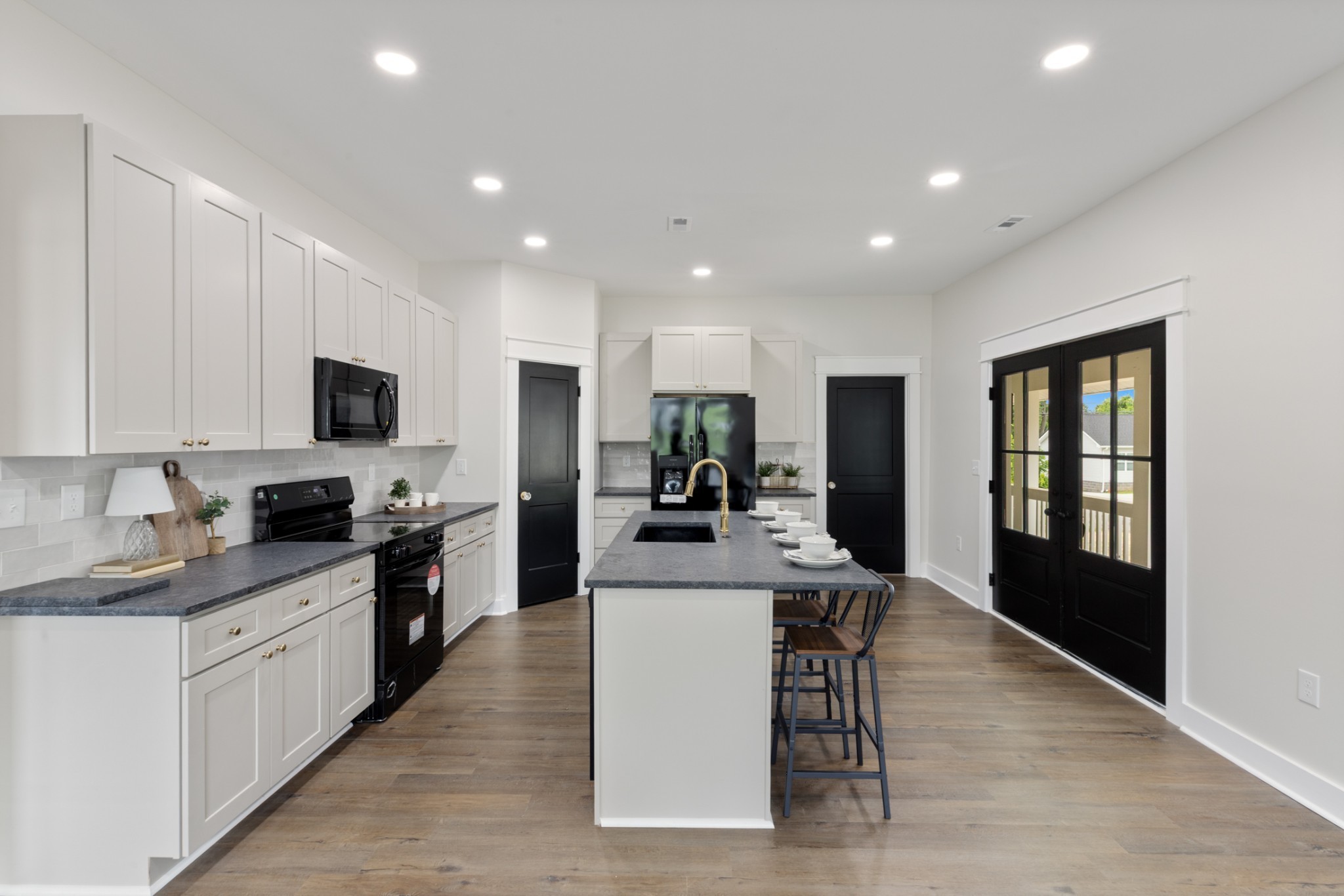 312 N Main St Property Photo 16