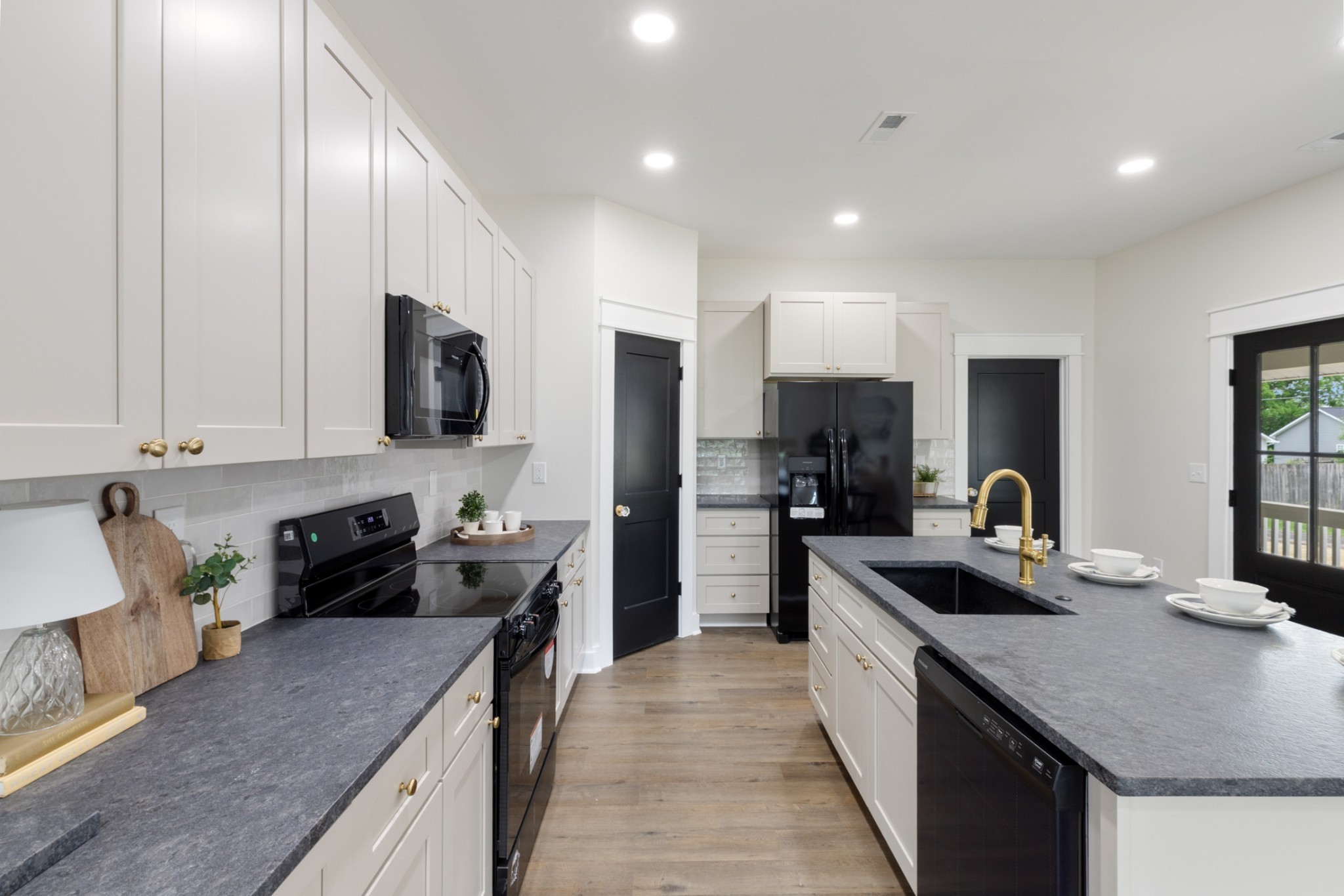 312 N Main St Property Photo 19