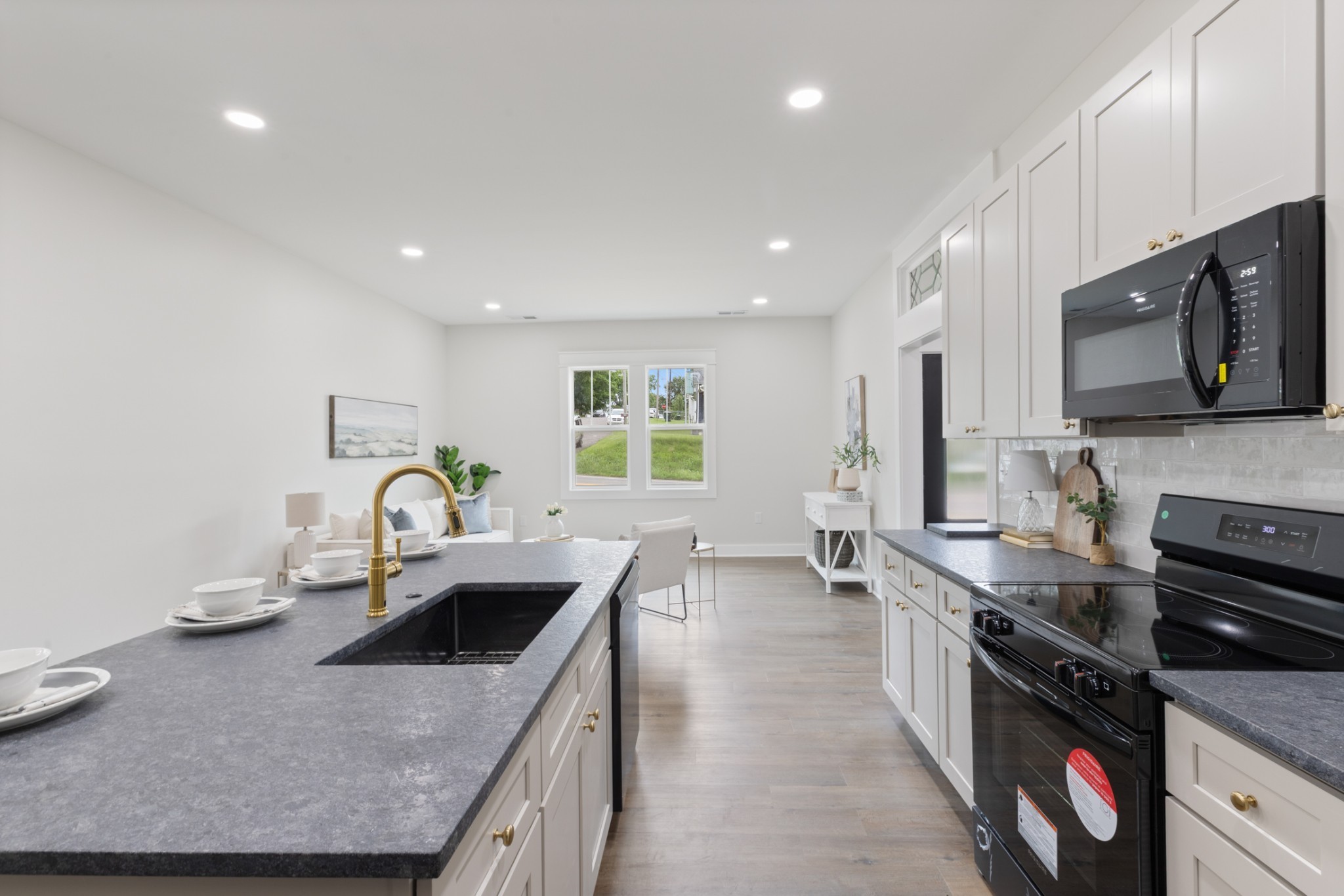 312 N Main St Property Photo 22