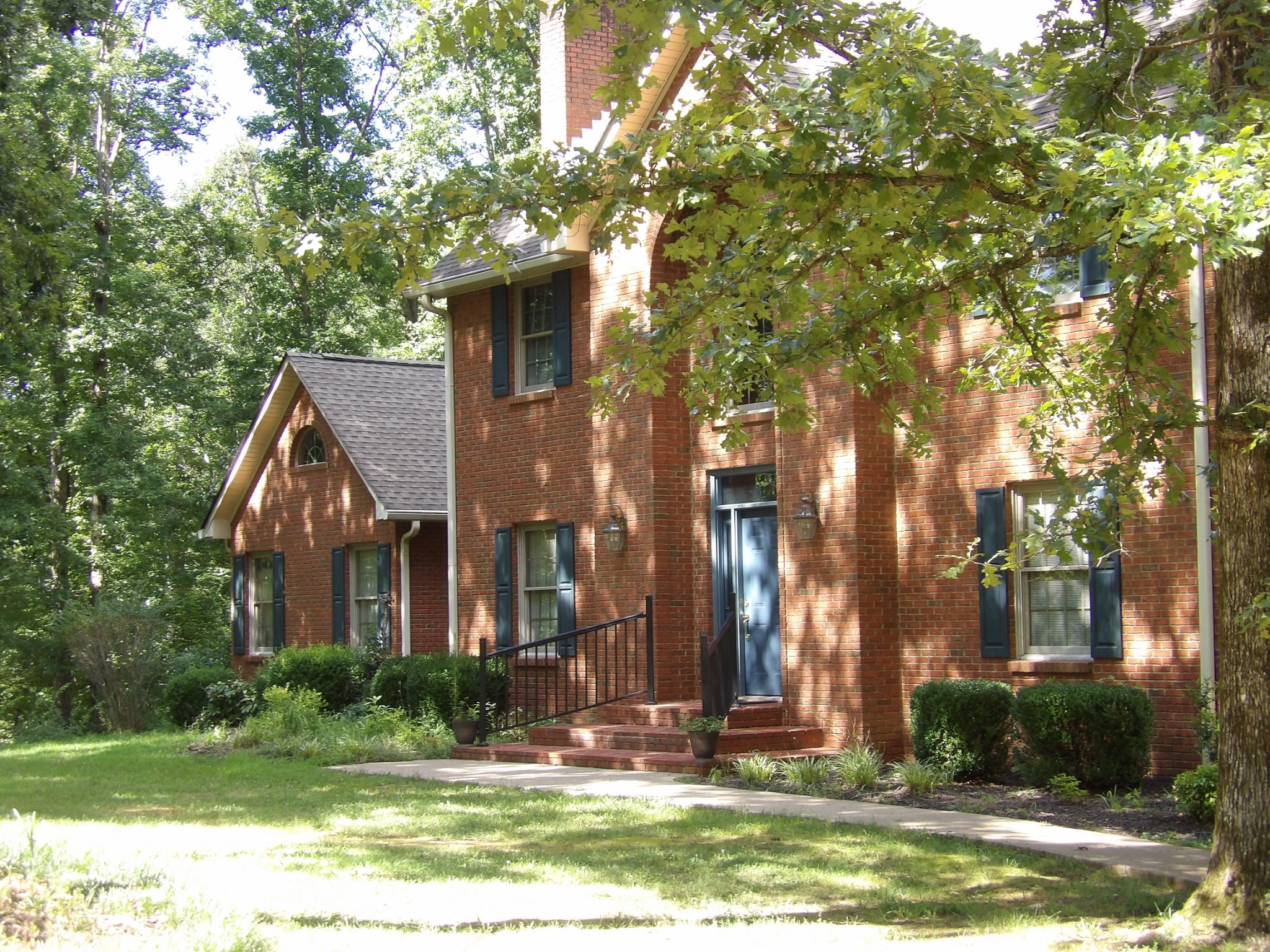 570 Gregson Pl Property Photo 3