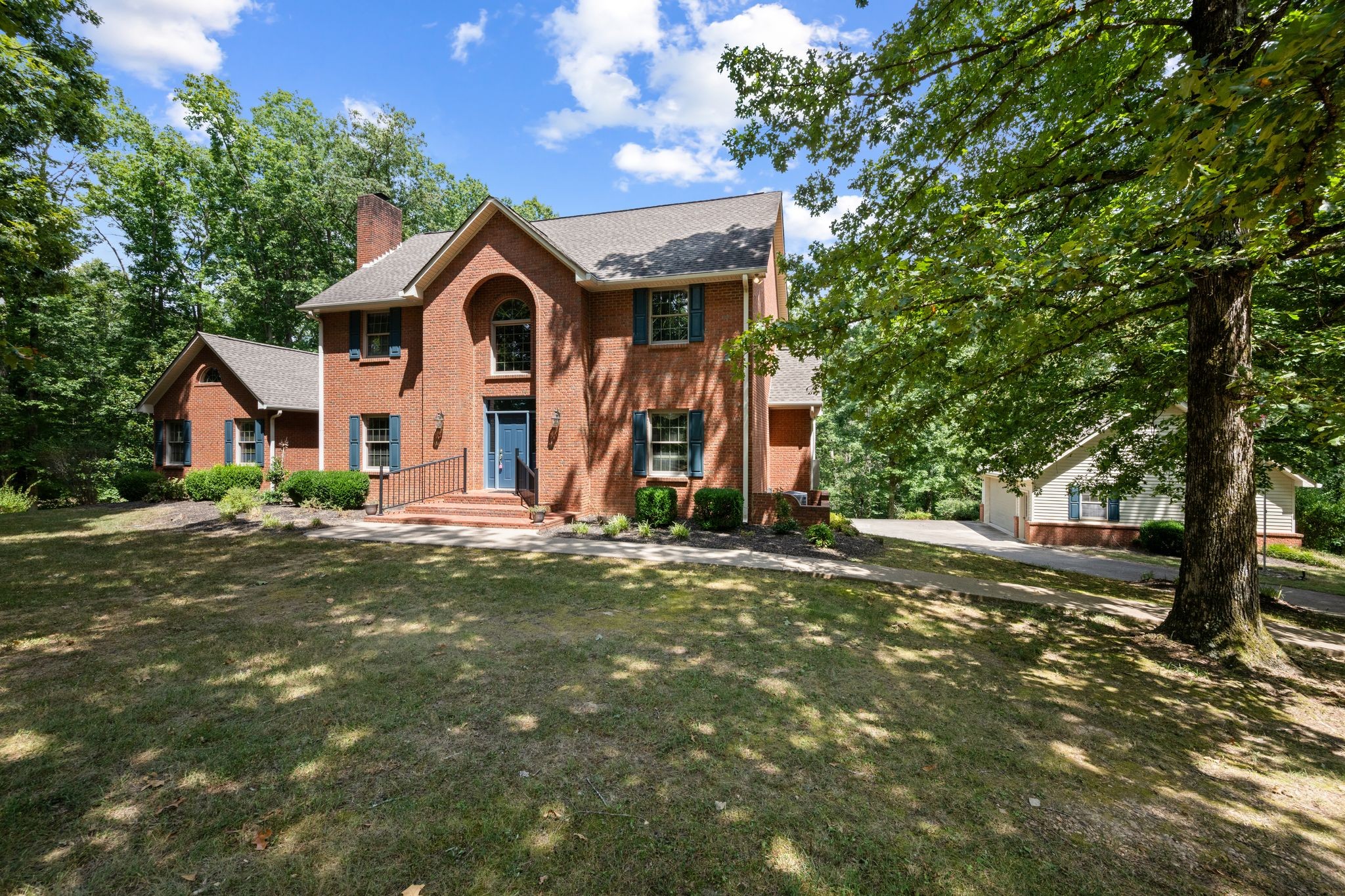570 Gregson Pl Property Photo 6