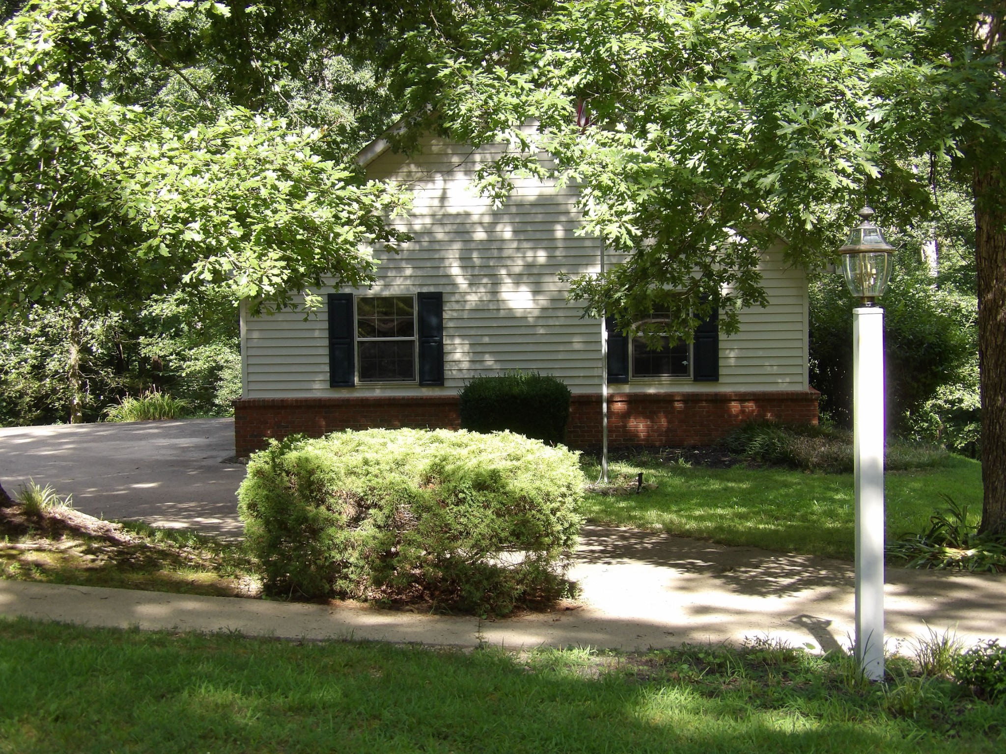 570 Gregson Pl Property Photo 7